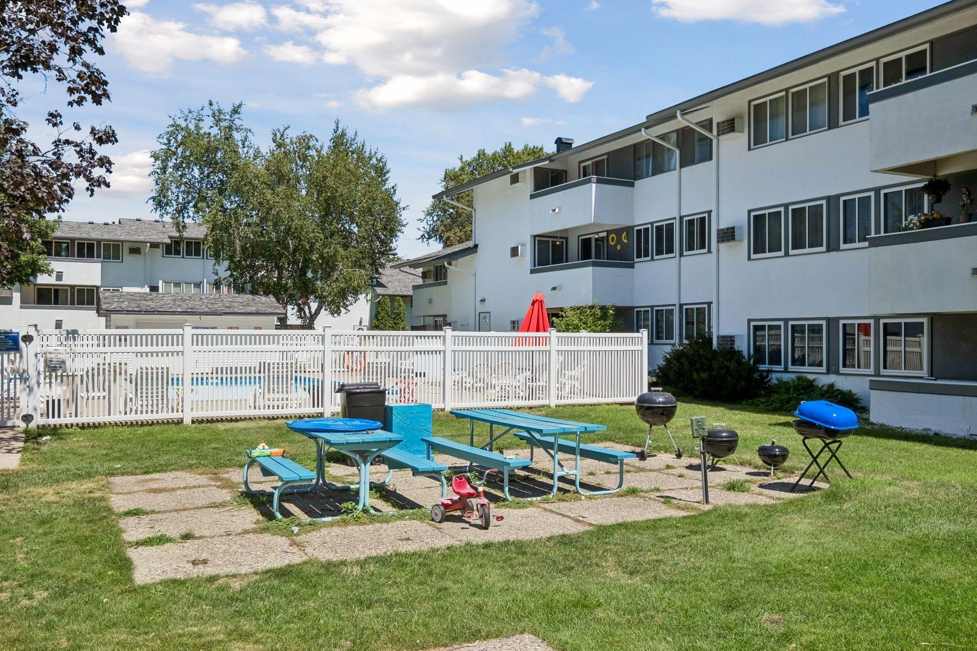 View of Residential at 1331 82nd Street #A, Bloomington MN 55420, Bloomington (27 of 30) - Mike Wilen | Minnesota Team Real Estate