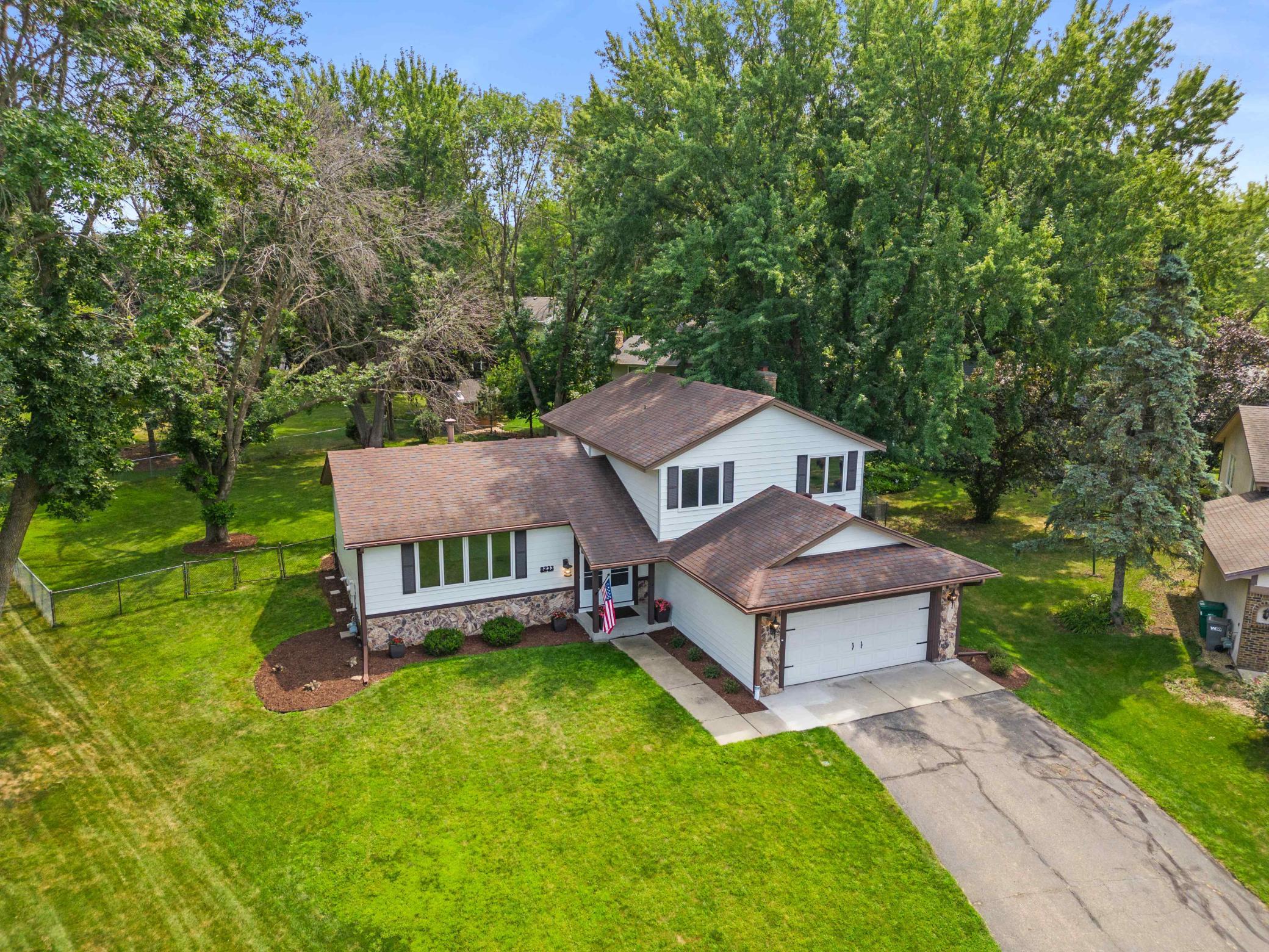 View of Residential at 8233 Nevada Circle, Bloomington MN 55438, Bloomington (28 of 36) - Mike Wilen | Minnesota Team Real Estate