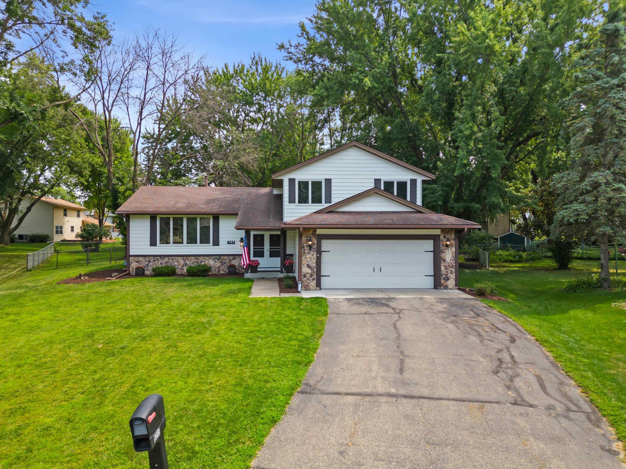 View of Residential at 8233 Nevada Circle, Bloomington MN 55438, Bloomington (6 of 36) - Mike Wilen | Minnesota Team Real Estate
