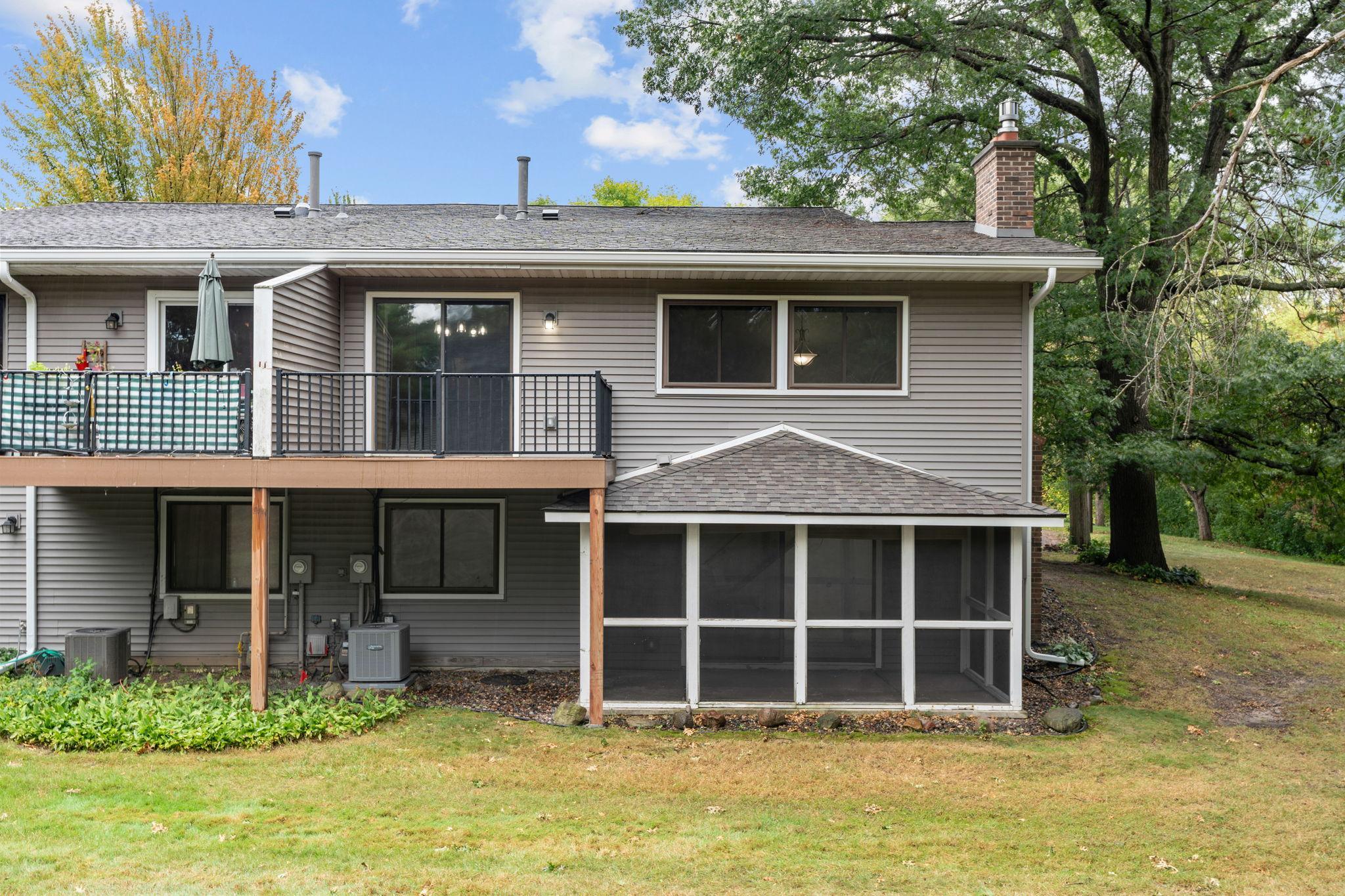 View of Residential at 4135 Shirlee Lane, Shoreview MN 55126, Shoreview (25 of 28) - Mike Wilen | Minnesota Team Real Estate