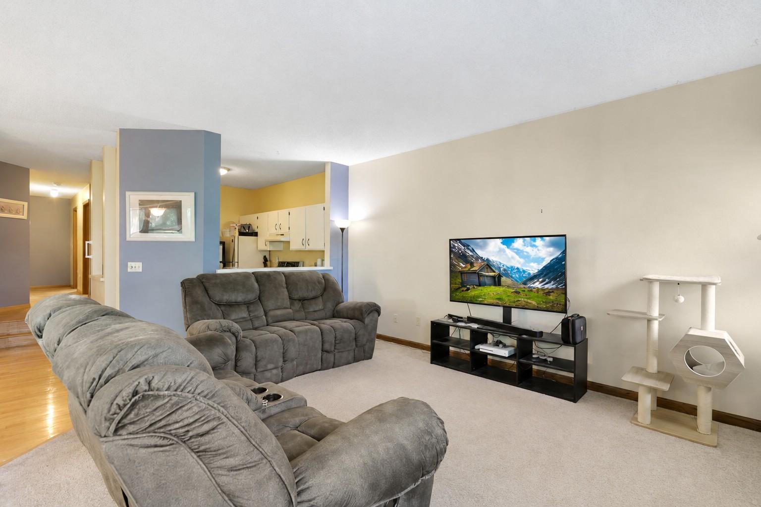 View of Residential at 990 Kensington Trail #107, Eagan MN 55123, Eagan (8 of 20) - Mike Wilen | Minnesota Team Real Estate