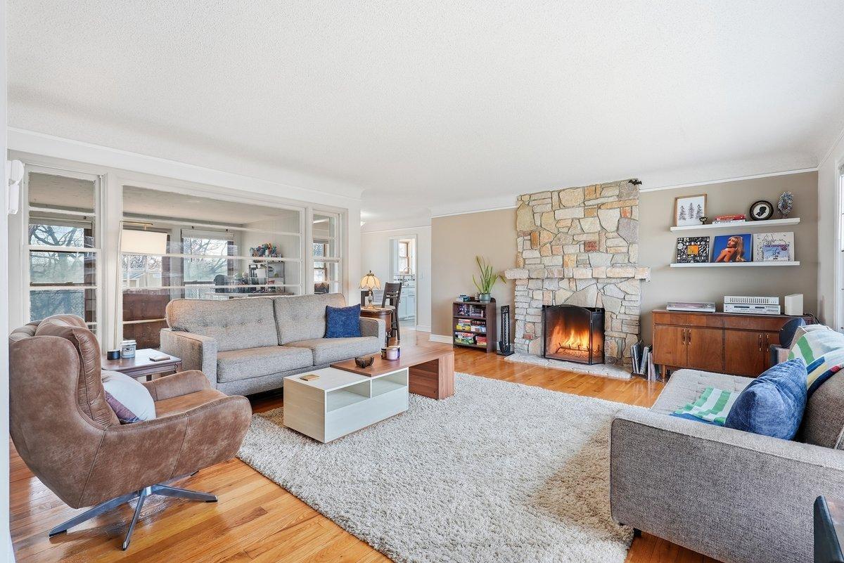 View of Residential at 4015 Wayzata Boulevard, Golden Valley MN 55416, Golden Valley (6 of 38) - Mike Wilen | Minnesota Team Real Estate