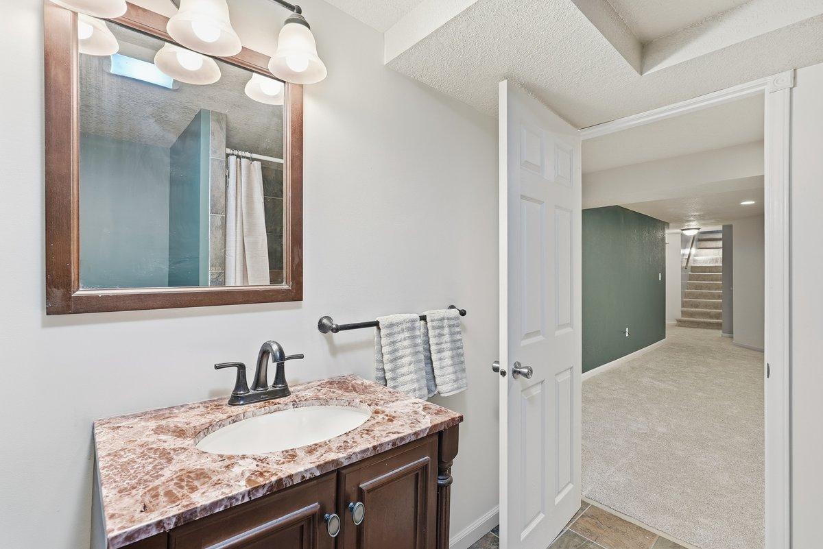 View of Residential at 4015 Wayzata Boulevard, Golden Valley MN 55416, Golden Valley (31 of 38) - Mike Wilen | Minnesota Team Real Estate