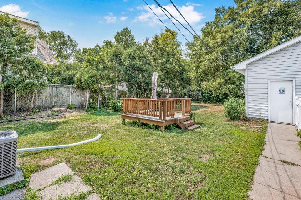 View of Residential at 1175 15th Avenue, Minneapolis MN 55414, Minneapolis (25 of 32) - Mike Wilen | Minnesota Team Real Estate
