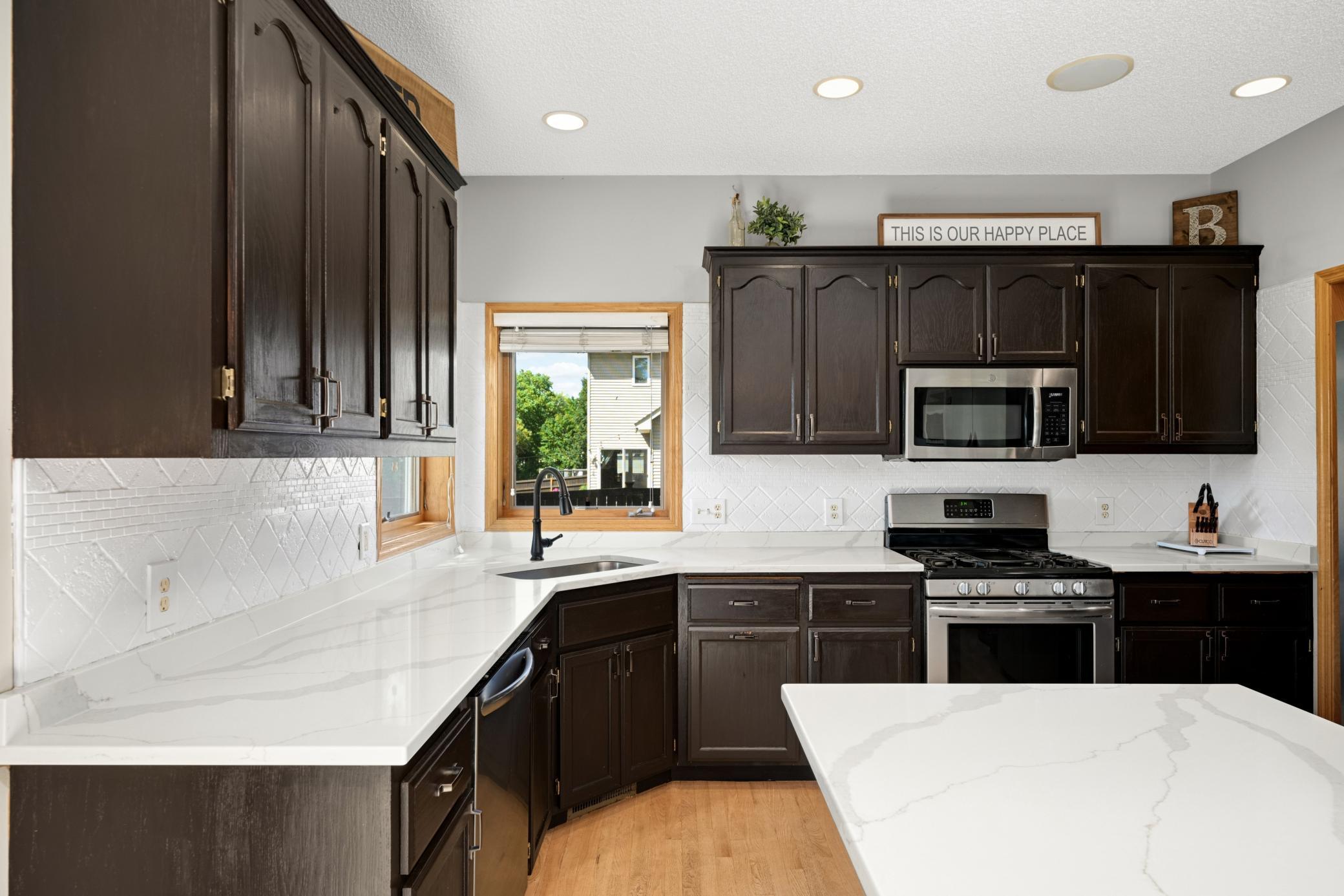 View of Residential at 20511 Islandview Circle, Lakeville MN 55044, Lakeville (13 of 45) - Mike Wilen | Minnesota Team Real Estate