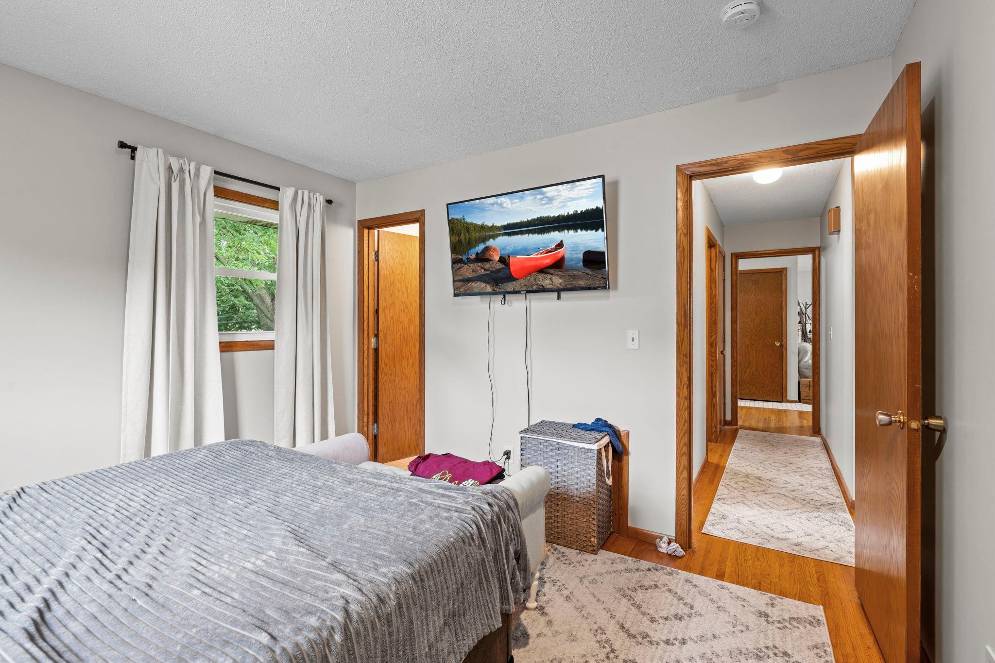 View of Residential at 4832 Flag Avenue, New Hope MN 55428, New Hope (23 of 51) - Mike Wilen | Minnesota Team Real Estate