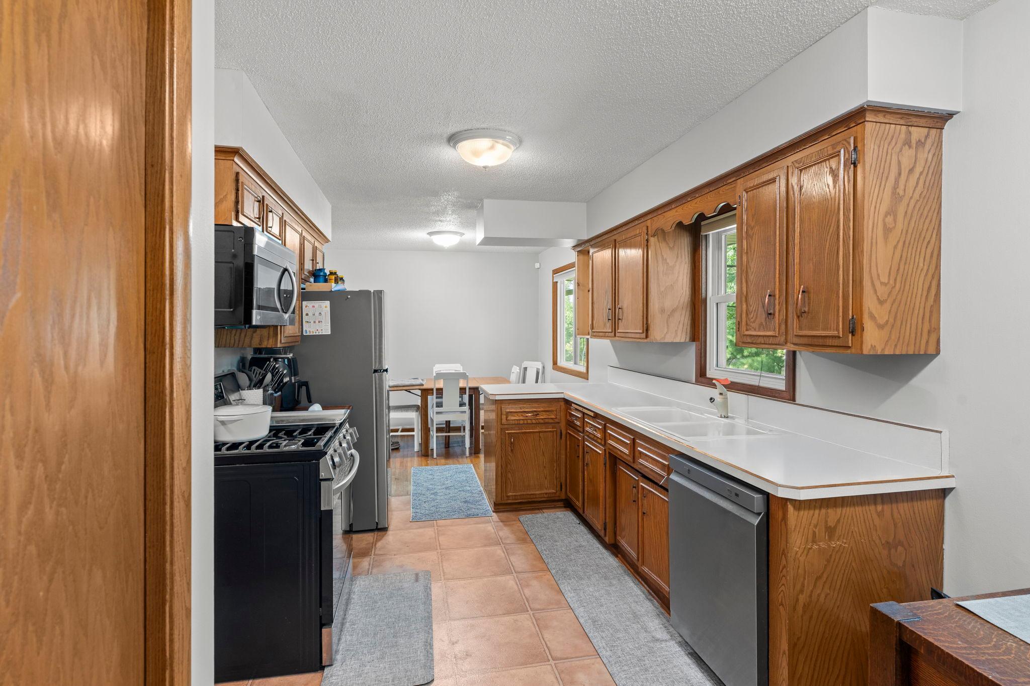 View of Residential at 4832 Flag Avenue, New Hope MN 55428, New Hope (14 of 51) - Mike Wilen | Minnesota Team Real Estate