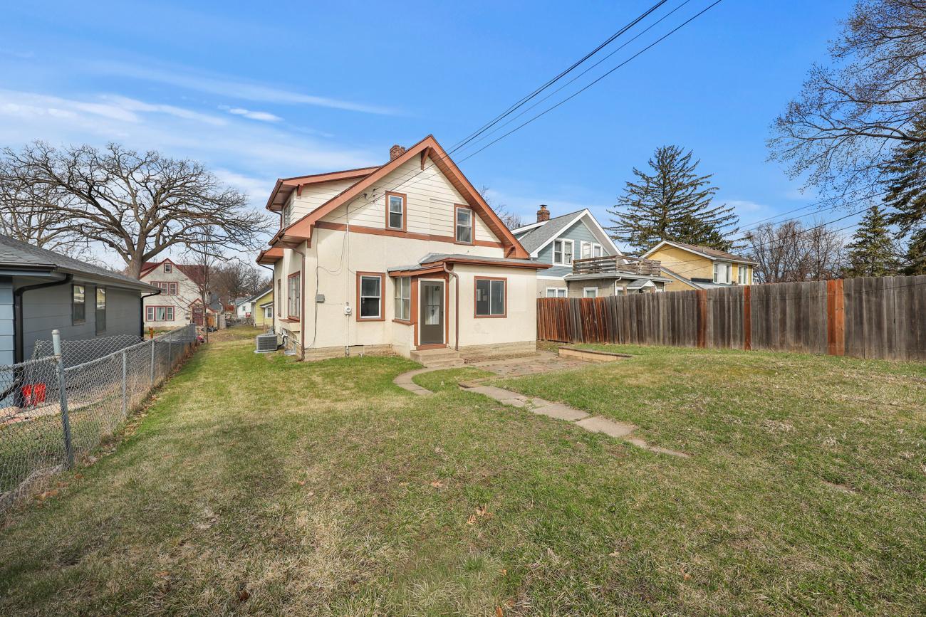 View of Residential at 3526 James Avenue, Minneapolis MN 55412, Minneapolis (29 of 29) - Mike Wilen | Minnesota Team Real Estate