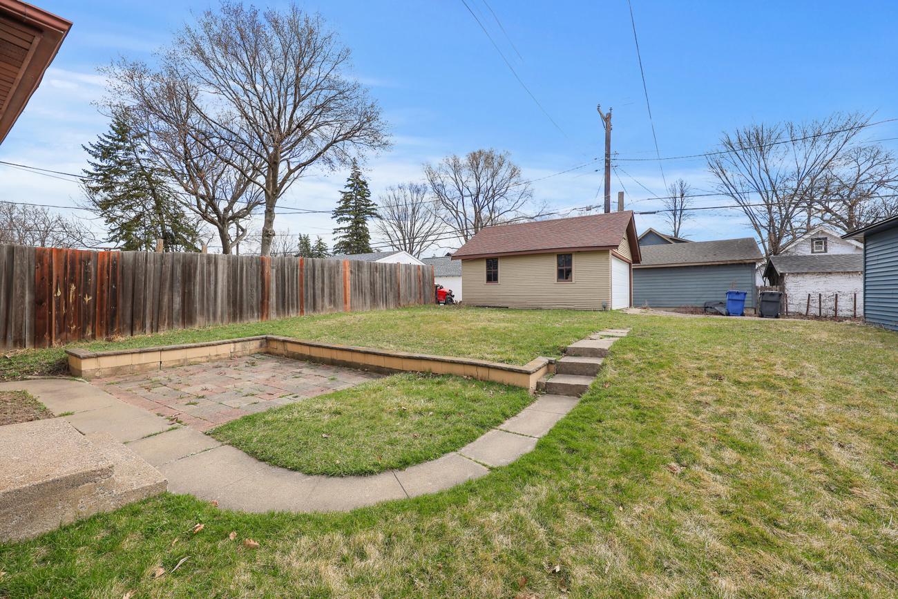 View of Residential at 3526 James Avenue, Minneapolis MN 55412, Minneapolis (28 of 29) - Mike Wilen | Minnesota Team Real Estate