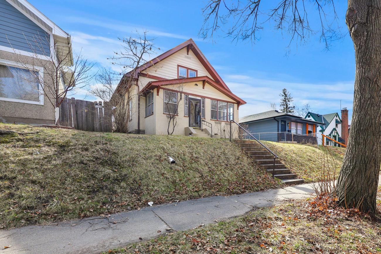 View of Residential at 3526 James Avenue, Minneapolis MN 55412, Minneapolis (27 of 29) - Mike Wilen | Minnesota Team Real Estate