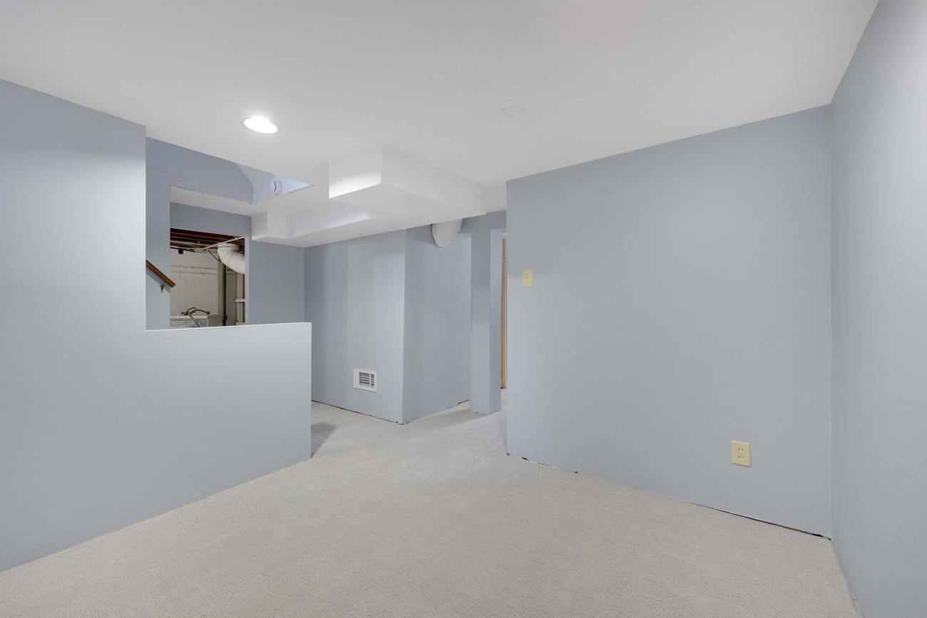 View of Residential at 3526 James Avenue, Minneapolis MN 55412, Minneapolis (19 of 29) - Mike Wilen | Minnesota Team Real Estate