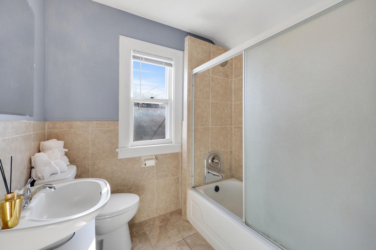 View of Residential at 3526 James Avenue, Minneapolis MN 55412, Minneapolis (16 of 29) - Mike Wilen | Minnesota Team Real Estate