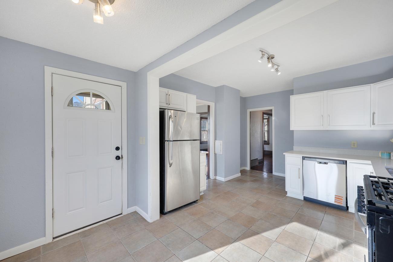 View of Residential at 3526 James Avenue, Minneapolis MN 55412, Minneapolis (10 of 29) - Mike Wilen | Minnesota Team Real Estate
