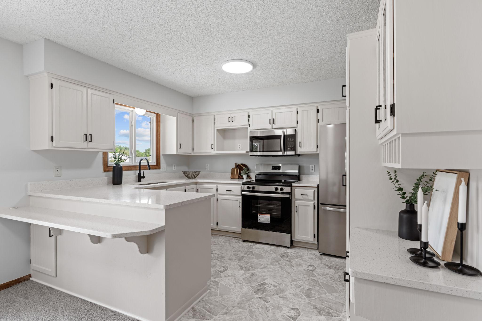 View of Residential at 2624 94th Avenue, Brooklyn Park MN 55444, Brooklyn Park (11 of 42) - Mike Wilen | Minnesota Team Real Estate