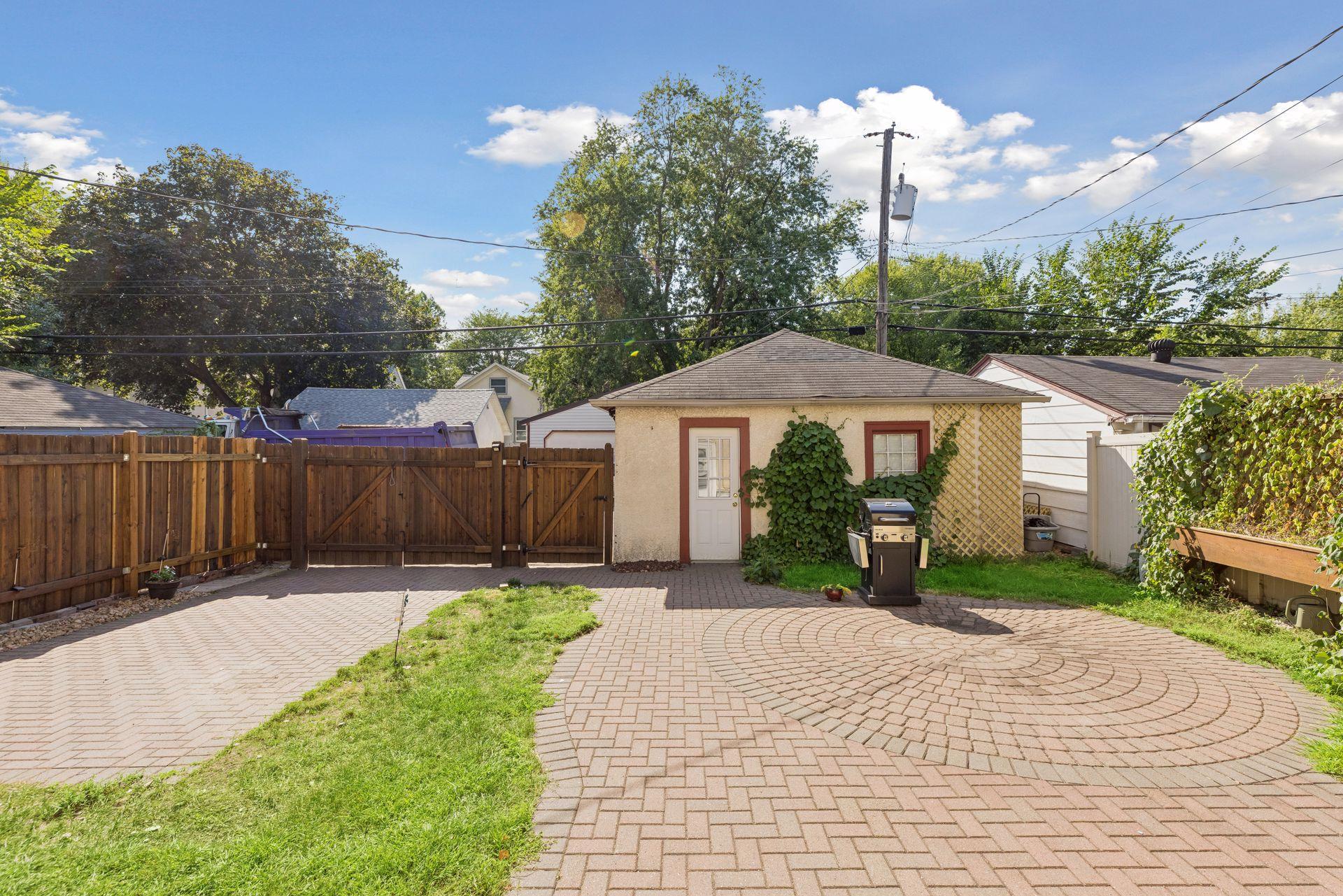 View of Residential at 4027 Penn Avenue, Minneapolis MN 55412, Minneapolis (40 of 43) - Mike Wilen | Minnesota Team Real Estate