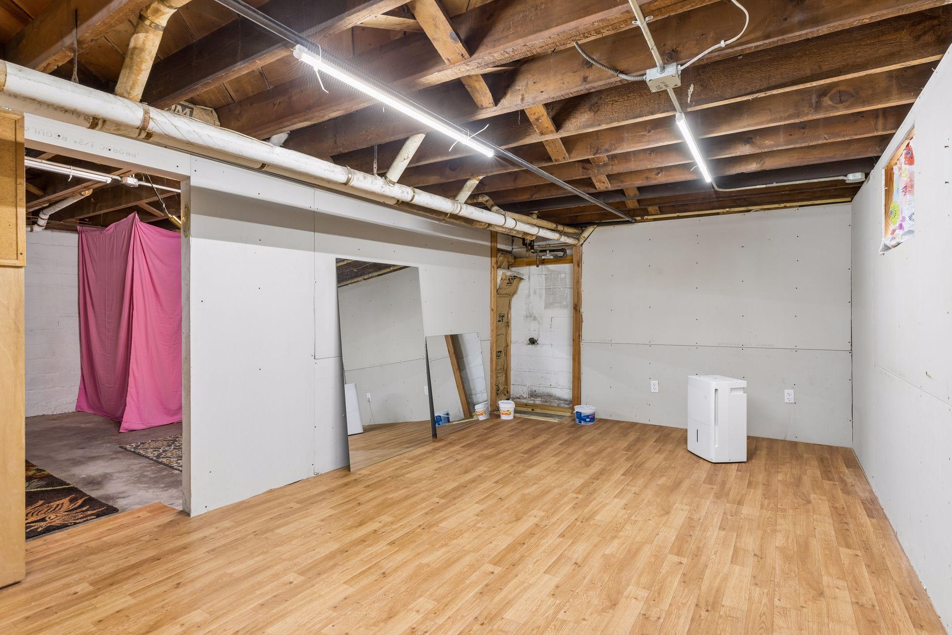 View of Residential at 4027 Penn Avenue, Minneapolis MN 55412, Minneapolis (34 of 43) - Mike Wilen | Minnesota Team Real Estate