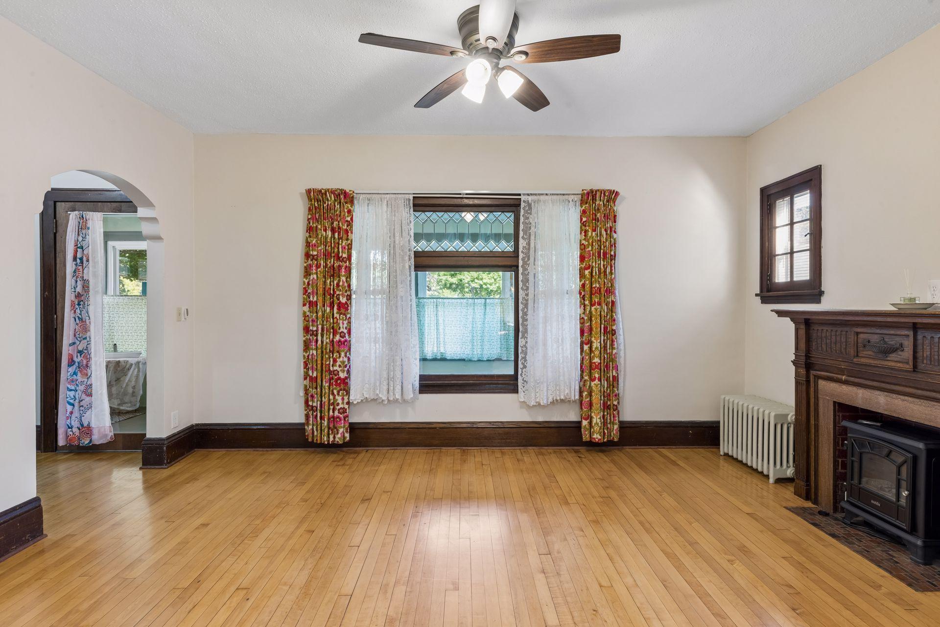 View of Residential at 4027 Penn Avenue, Minneapolis MN 55412, Minneapolis (8 of 43) - Mike Wilen | Minnesota Team Real Estate