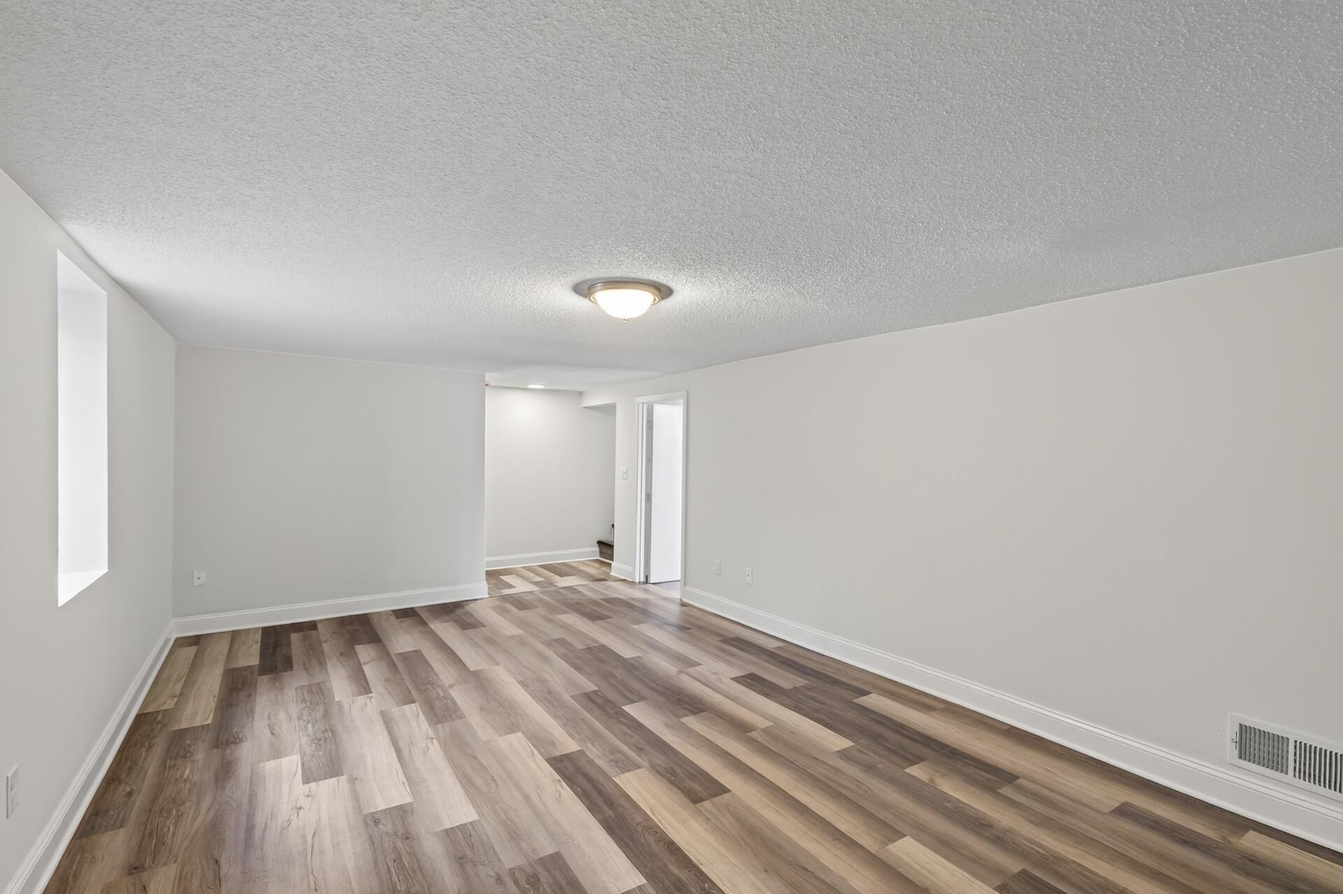 View of Residential at 2346 Ferrant Place, Minneapolis MN 55411, Minneapolis (27 of 41) - Mike Wilen | Minnesota Team Real Estate