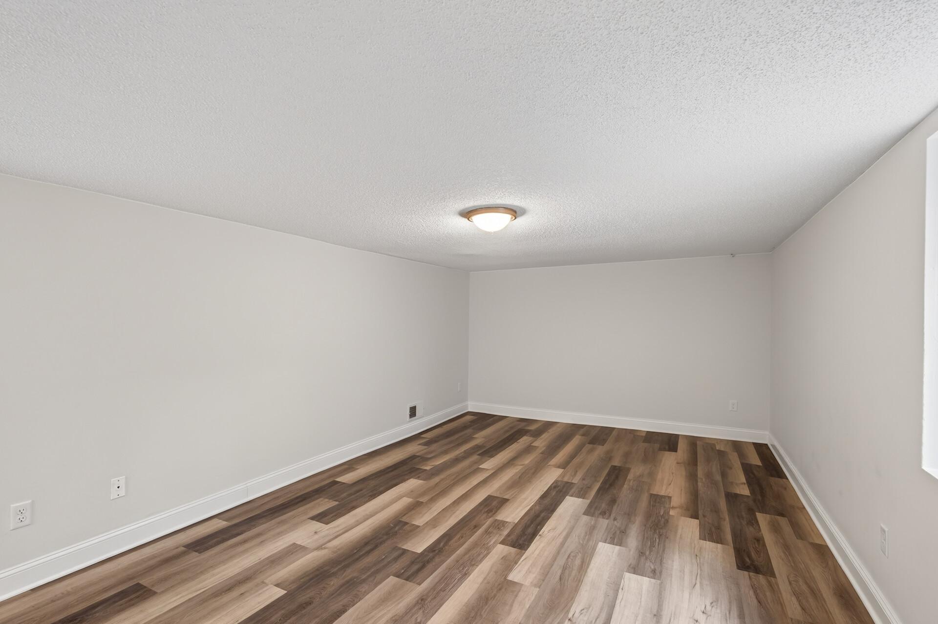 View of Residential at 2346 Ferrant Place, Minneapolis MN 55411, Minneapolis (26 of 41) - Mike Wilen | Minnesota Team Real Estate