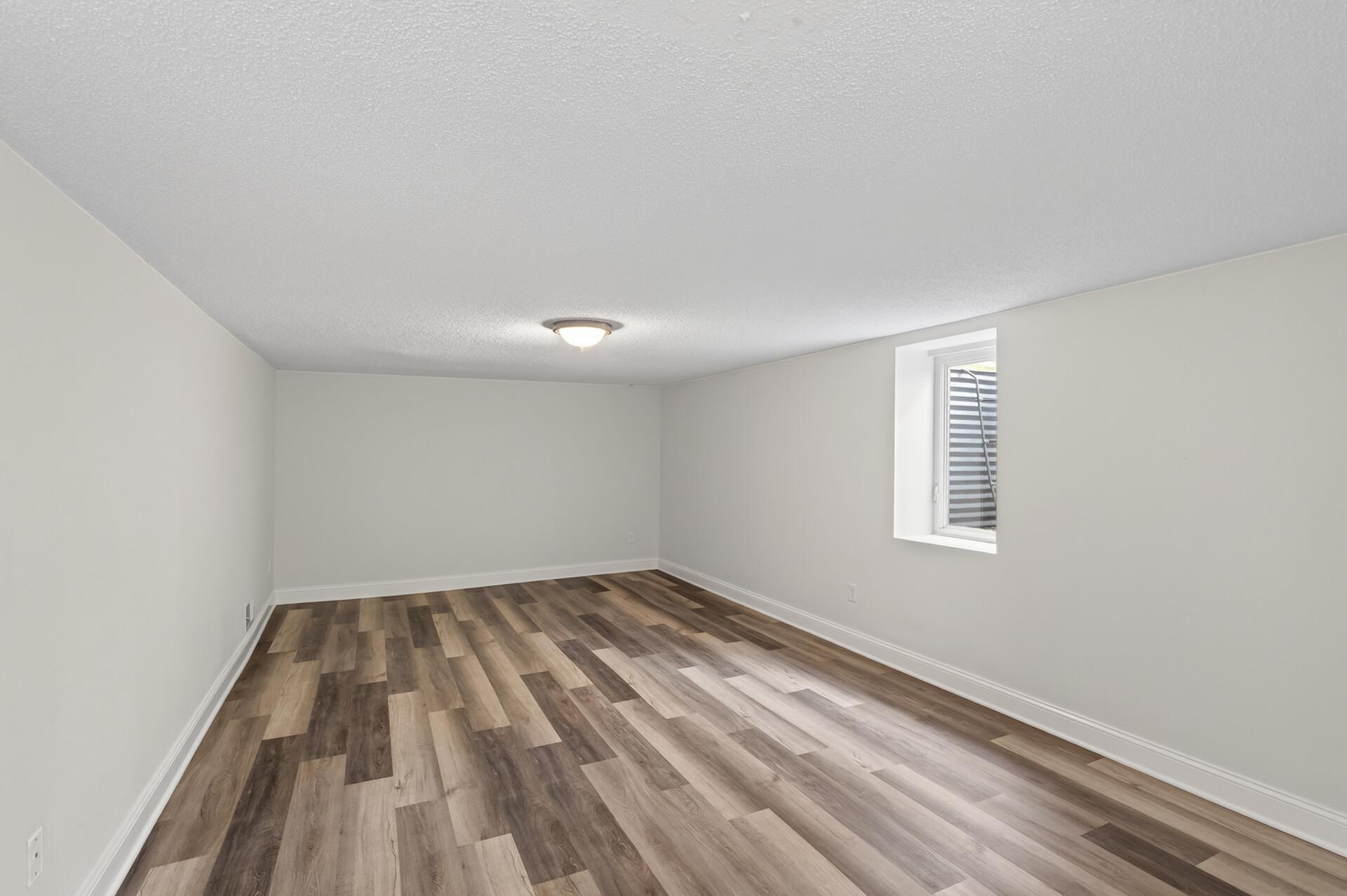 View of Residential at 2346 Ferrant Place, Minneapolis MN 55411, Minneapolis (25 of 41) - Mike Wilen | Minnesota Team Real Estate