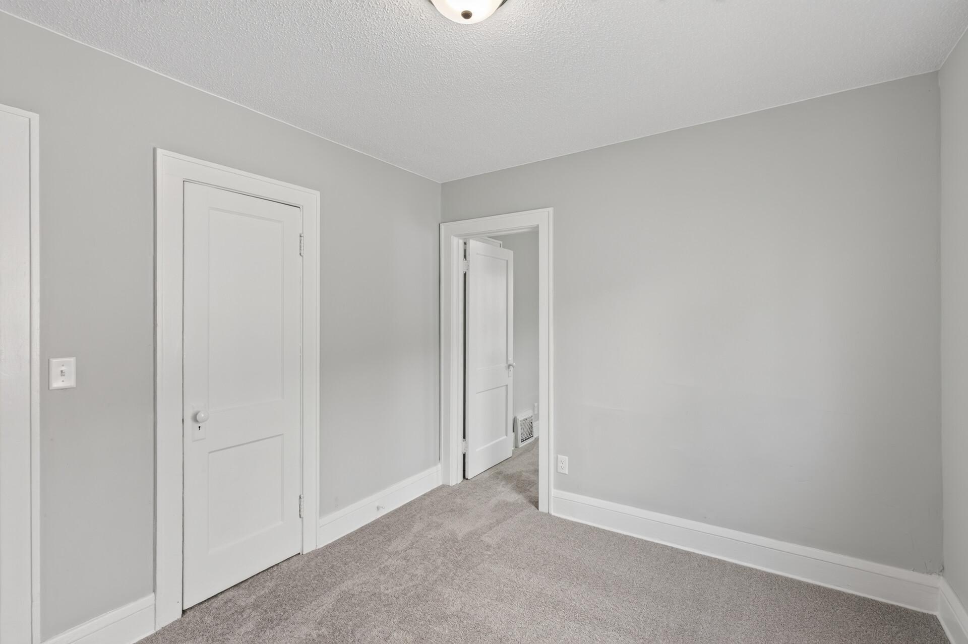View of Residential at 2346 Ferrant Place, Minneapolis MN 55411, Minneapolis (20 of 41) - Mike Wilen | Minnesota Team Real Estate