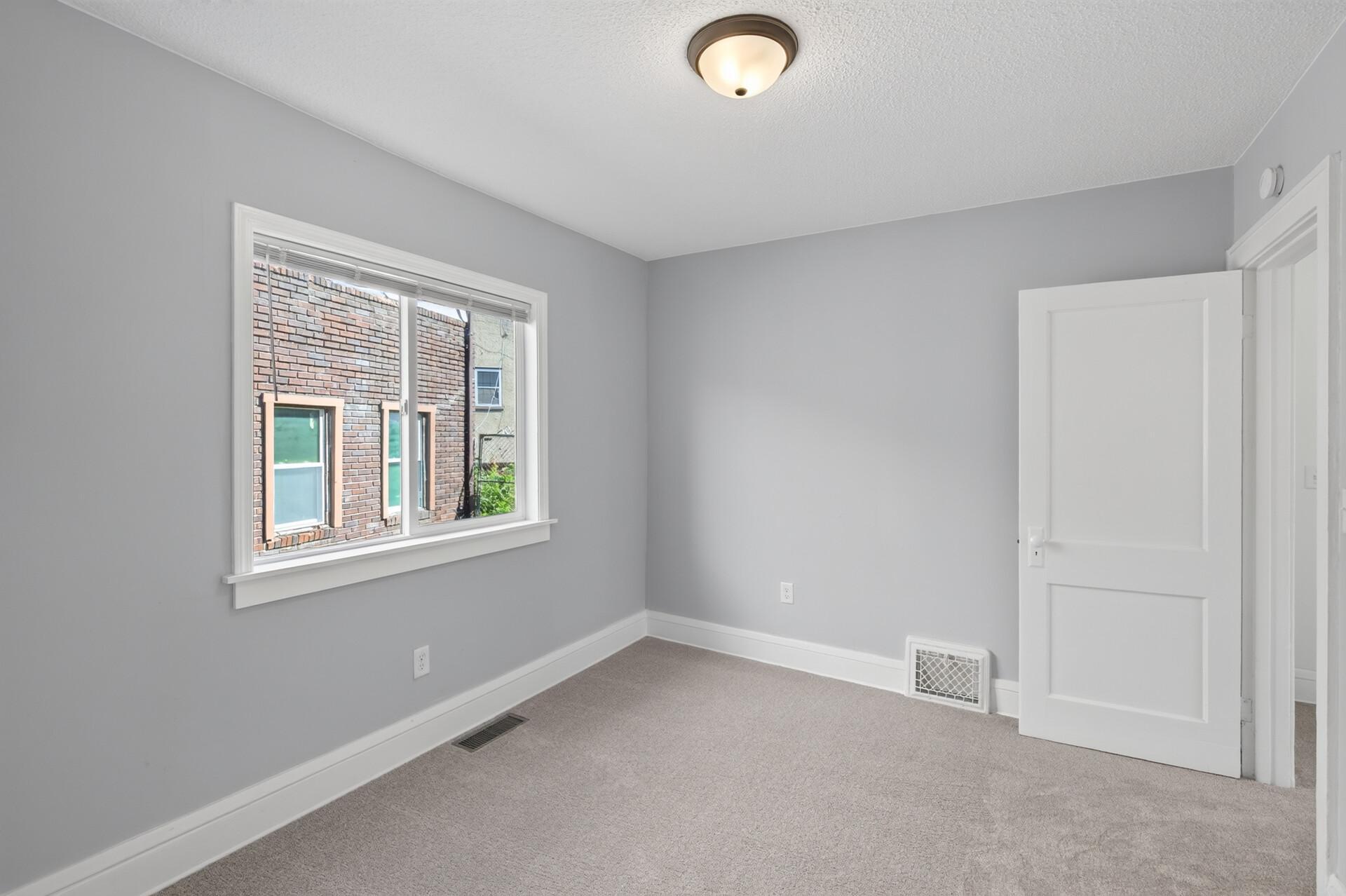 View of Residential at 2346 Ferrant Place, Minneapolis MN 55411, Minneapolis (19 of 41) - Mike Wilen | Minnesota Team Real Estate