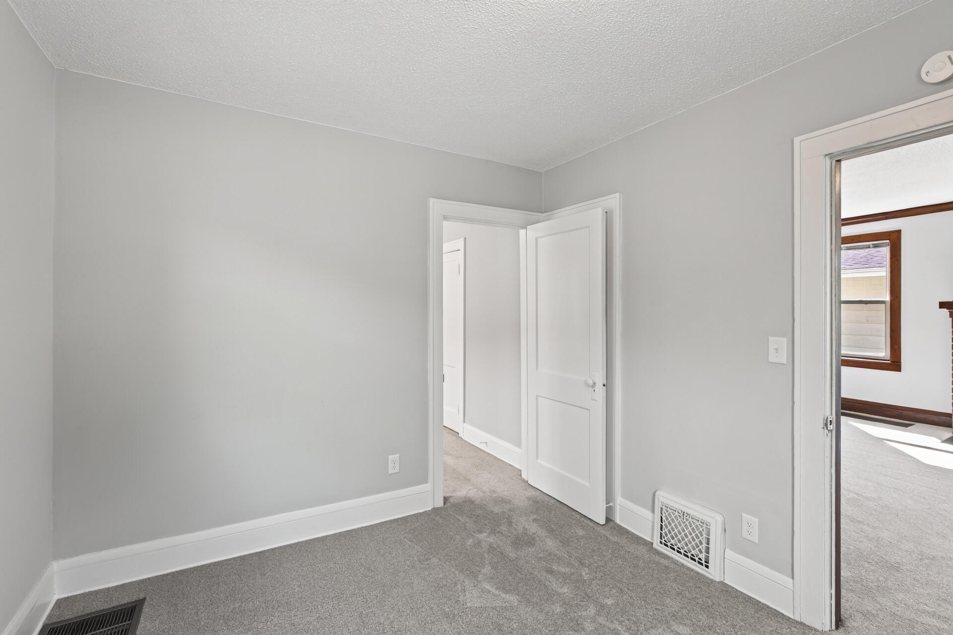 View of Residential at 2346 Ferrant Place, Minneapolis MN 55411, Minneapolis (18 of 41) - Mike Wilen | Minnesota Team Real Estate