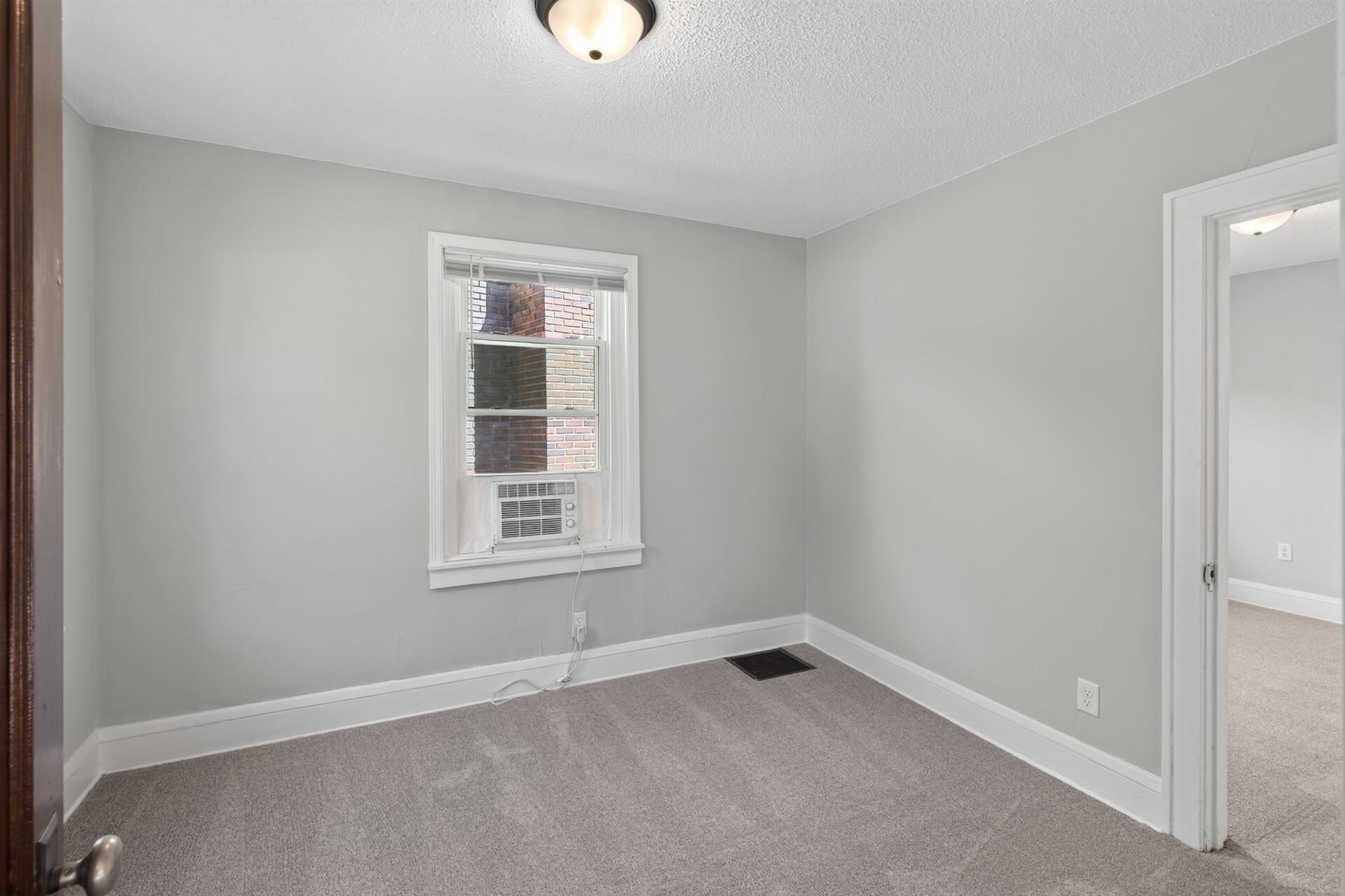 View of Residential at 2346 Ferrant Place, Minneapolis MN 55411, Minneapolis (17 of 41) - Mike Wilen | Minnesota Team Real Estate