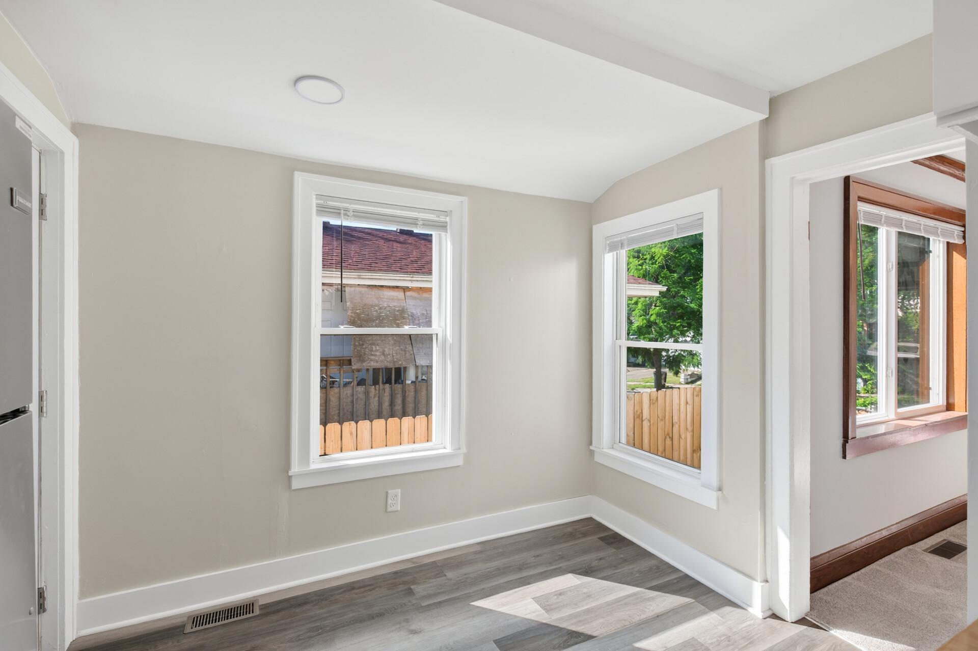 View of Residential at 2346 Ferrant Place, Minneapolis MN 55411, Minneapolis (16 of 41) - Mike Wilen | Minnesota Team Real Estate