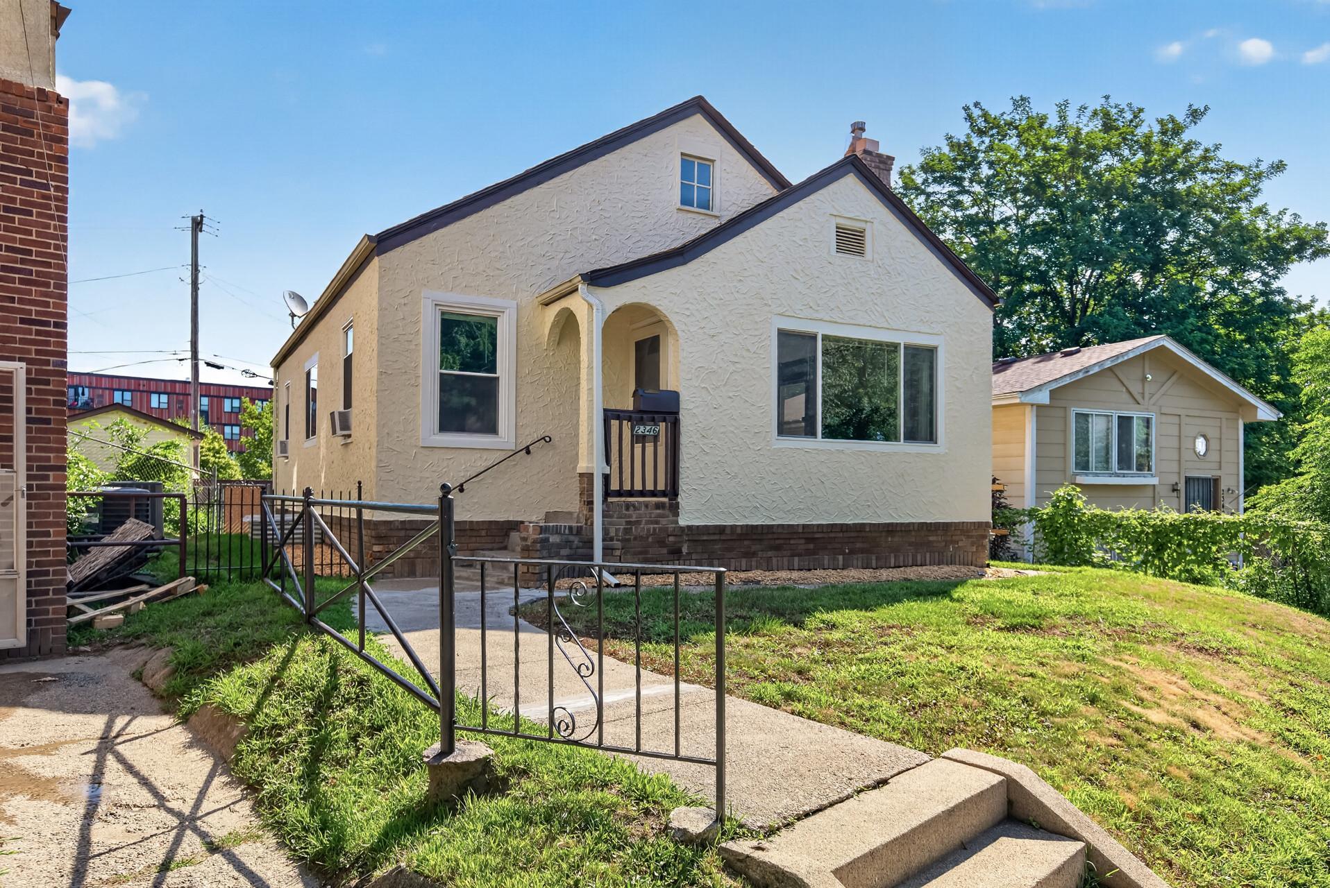 View of Residential at 2346 Ferrant Place, Minneapolis MN 55411, Minneapolis (2 of 41) - Mike Wilen | Minnesota Team Real Estate
