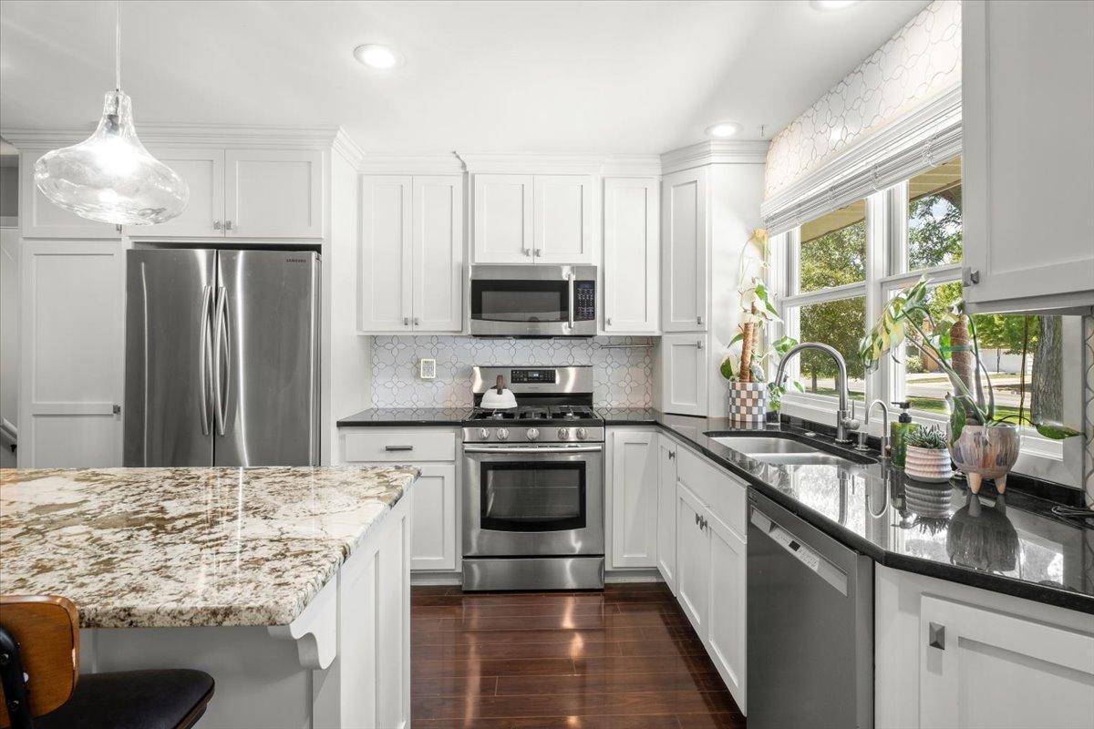 View of Residential at 3341 Decatur Lane, Saint Louis Park MN 55426, Saint Louis Park (8 of 33) - Mike Wilen | Minnesota Team Real Estate