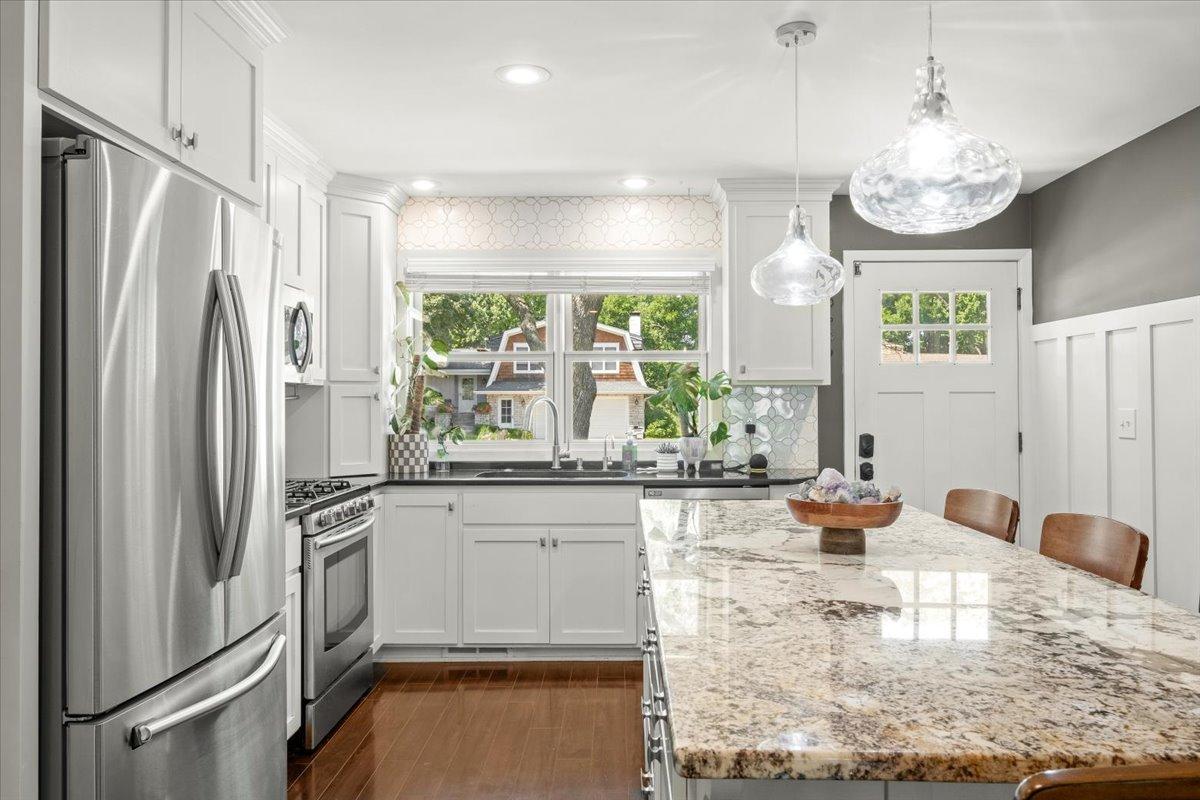 View of Residential at 3341 Decatur Lane, Saint Louis Park MN 55426, Saint Louis Park (6 of 33) - Mike Wilen | Minnesota Team Real Estate