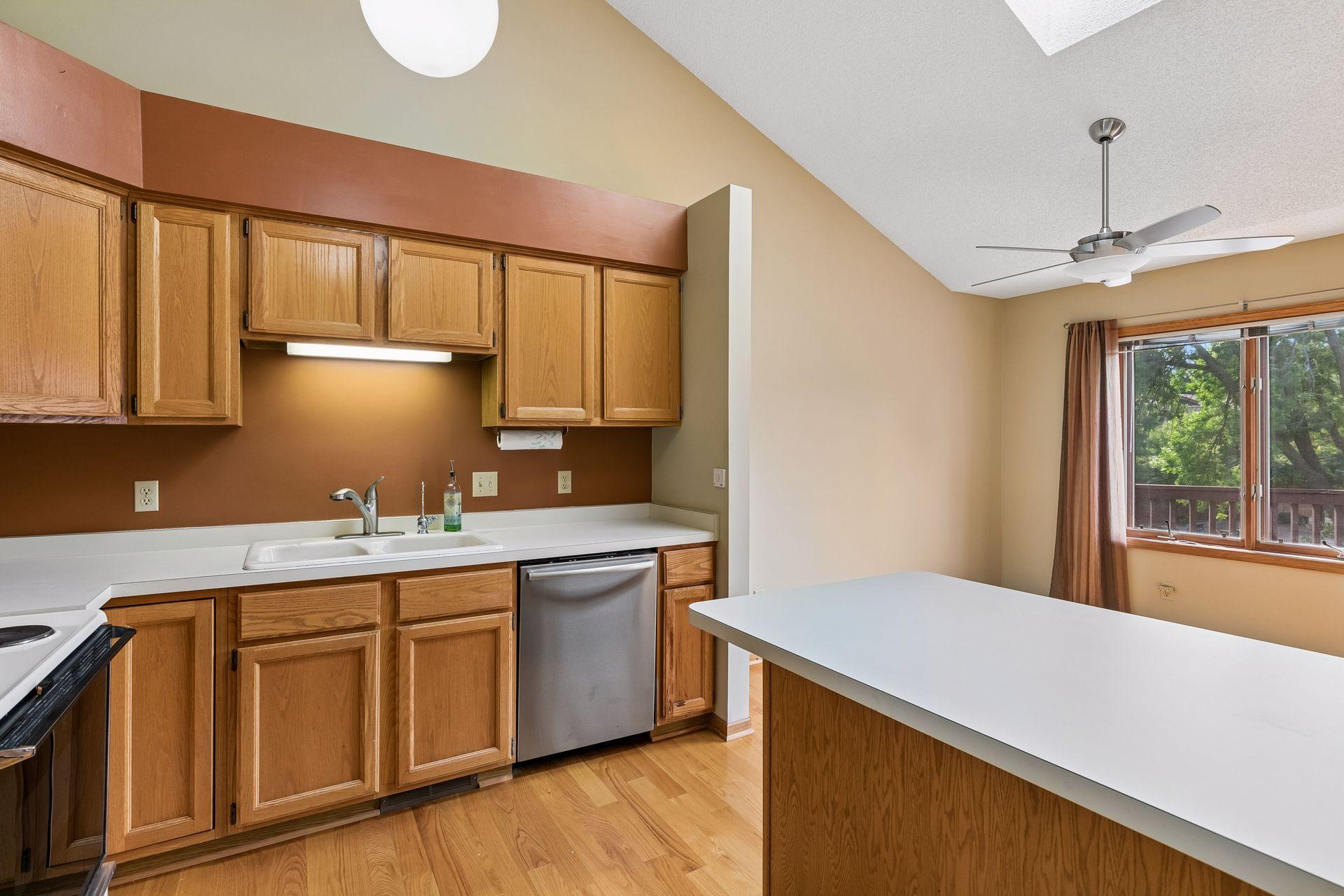 View of Residential at 12526 Parkwood Drive, Burnsville MN 55337, Burnsville (13 of 34) - Mike Wilen | Minnesota Team Real Estate