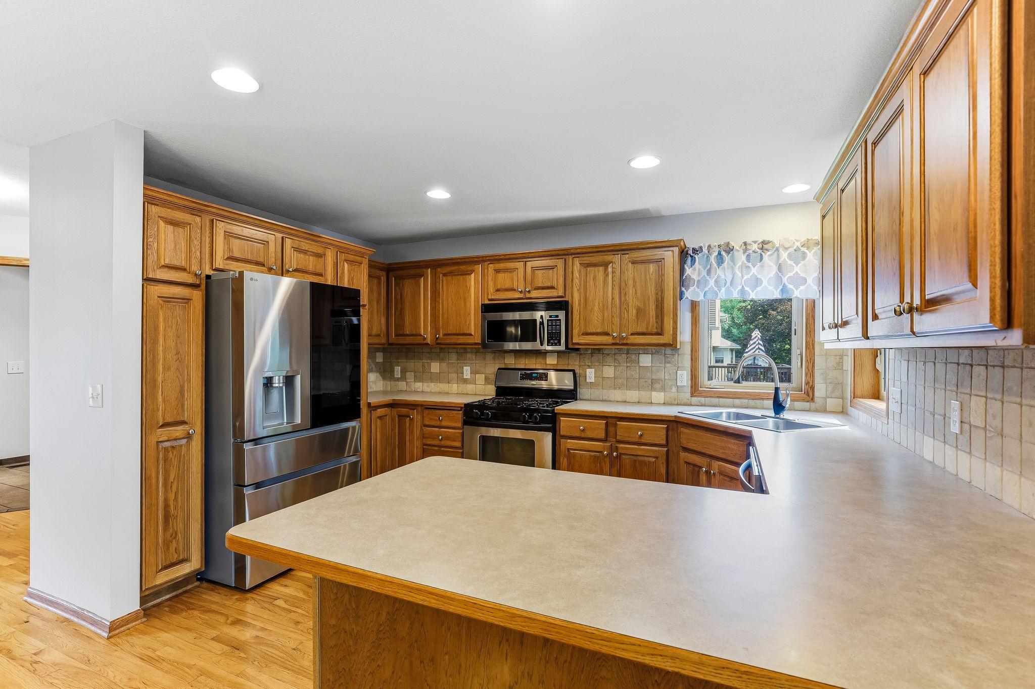 View of Residential at 9918 Kiwi Avenue, Brooklyn Park MN 55443, Brooklyn Park (9 of 58) - Mike Wilen | Minnesota Team Real Estate