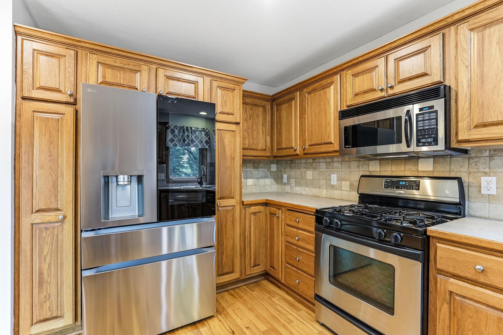 View of Residential at 9918 Kiwi Avenue, Brooklyn Park MN 55443, Brooklyn Park (11 of 58) - Mike Wilen | Minnesota Team Real Estate