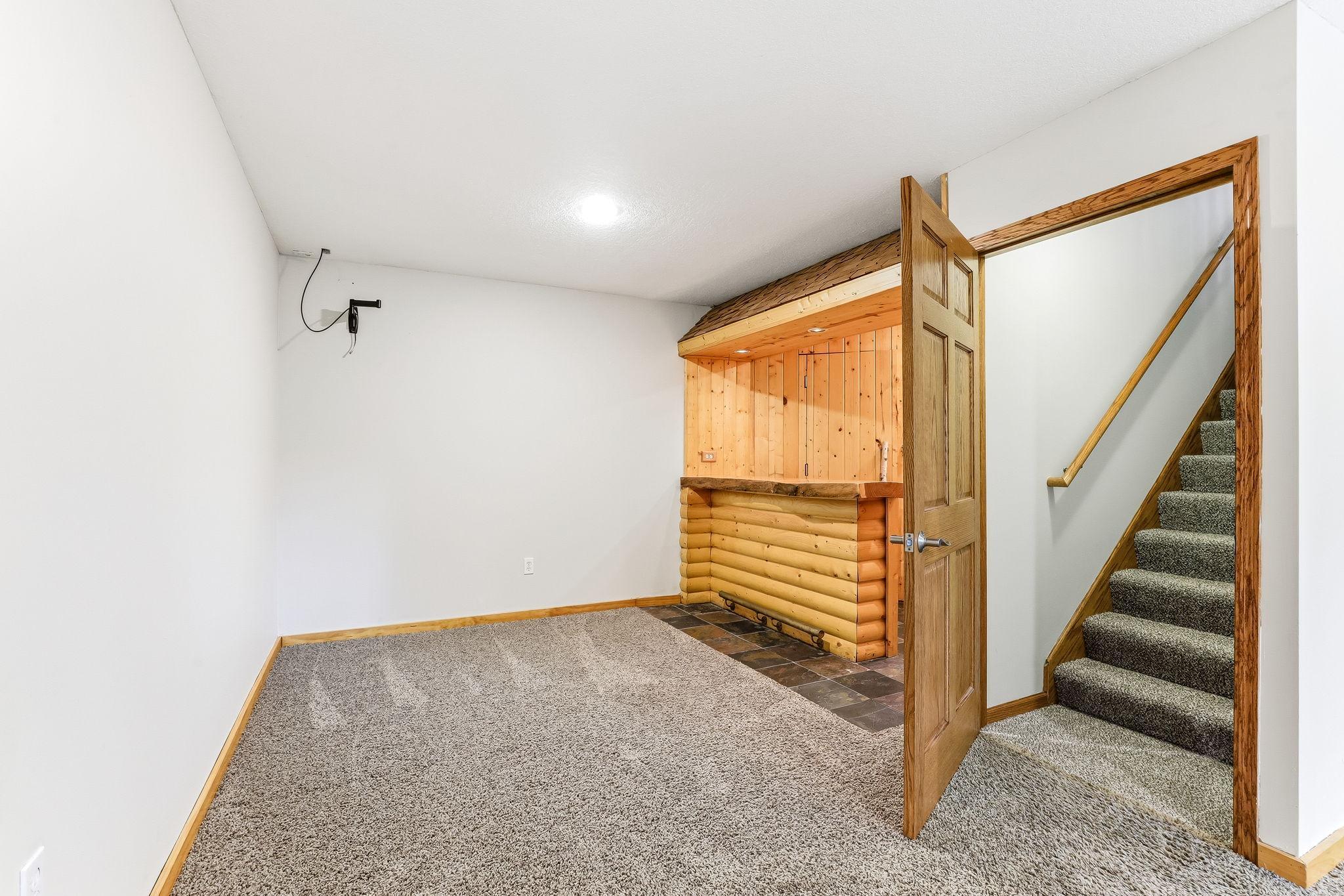 View of Residential at 9918 Kiwi Avenue, Brooklyn Park MN 55443, Brooklyn Park (31 of 58) - Mike Wilen | Minnesota Team Real Estate