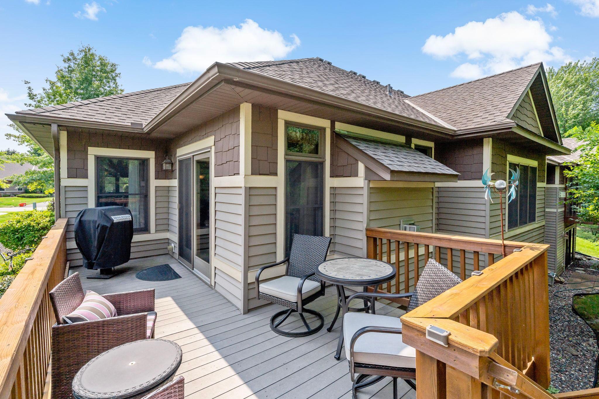View of Residential at 1371 Holly Avenue, Oakdale MN 55128, Oakdale (36 of 42) - Mike Wilen | Minnesota Team Real Estate