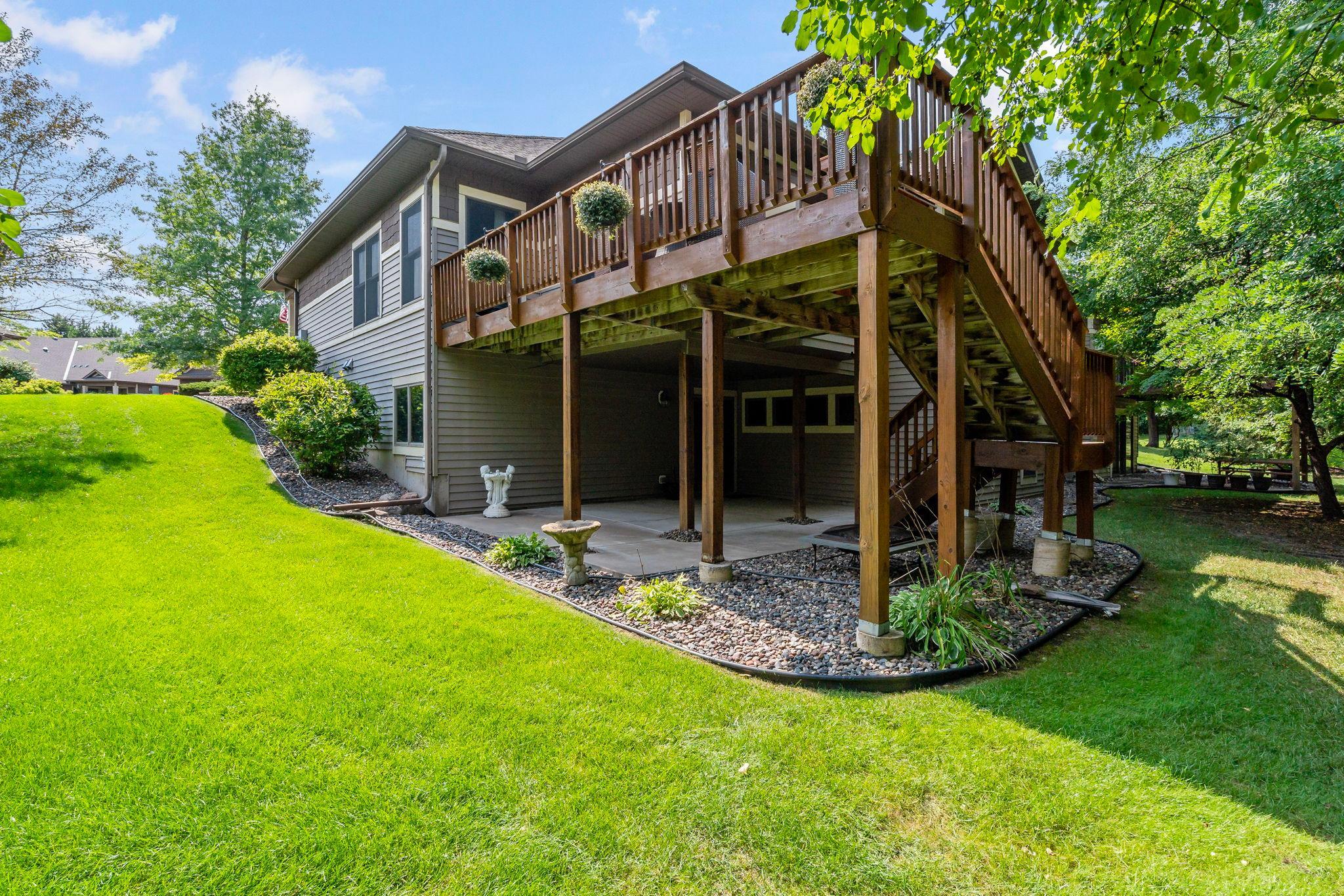 View of Residential at 1371 Holly Avenue, Oakdale MN 55128, Oakdale (39 of 42) - Mike Wilen | Minnesota Team Real Estate