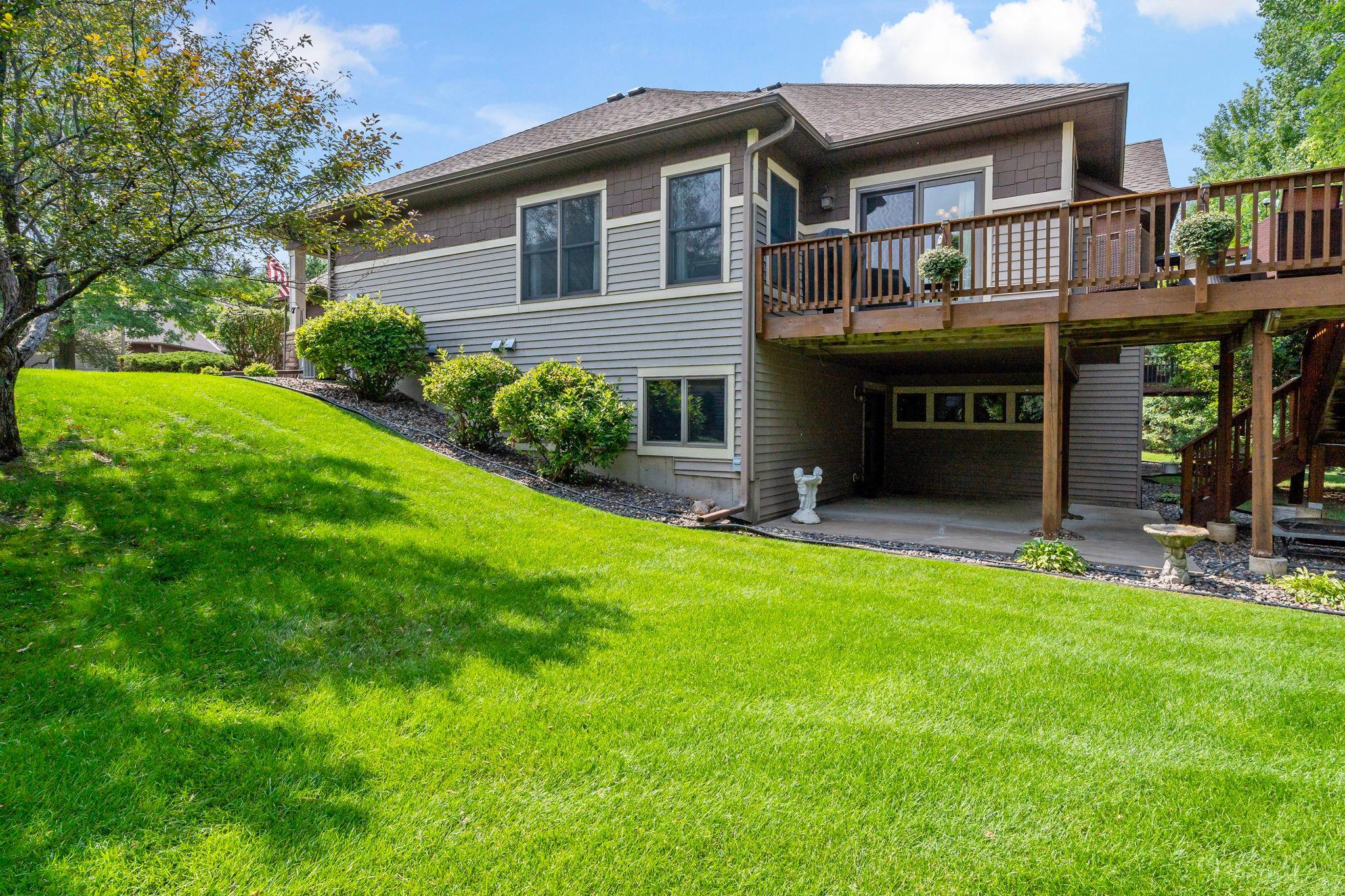 View of Residential at 1371 Holly Avenue, Oakdale MN 55128, Oakdale (38 of 42) - Mike Wilen | Minnesota Team Real Estate