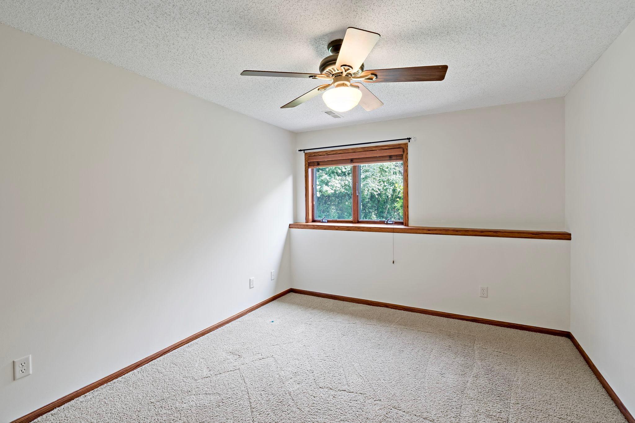 View of Residential at 1371 Holly Avenue, Oakdale MN 55128, Oakdale (30 of 42) - Mike Wilen | Minnesota Team Real Estate