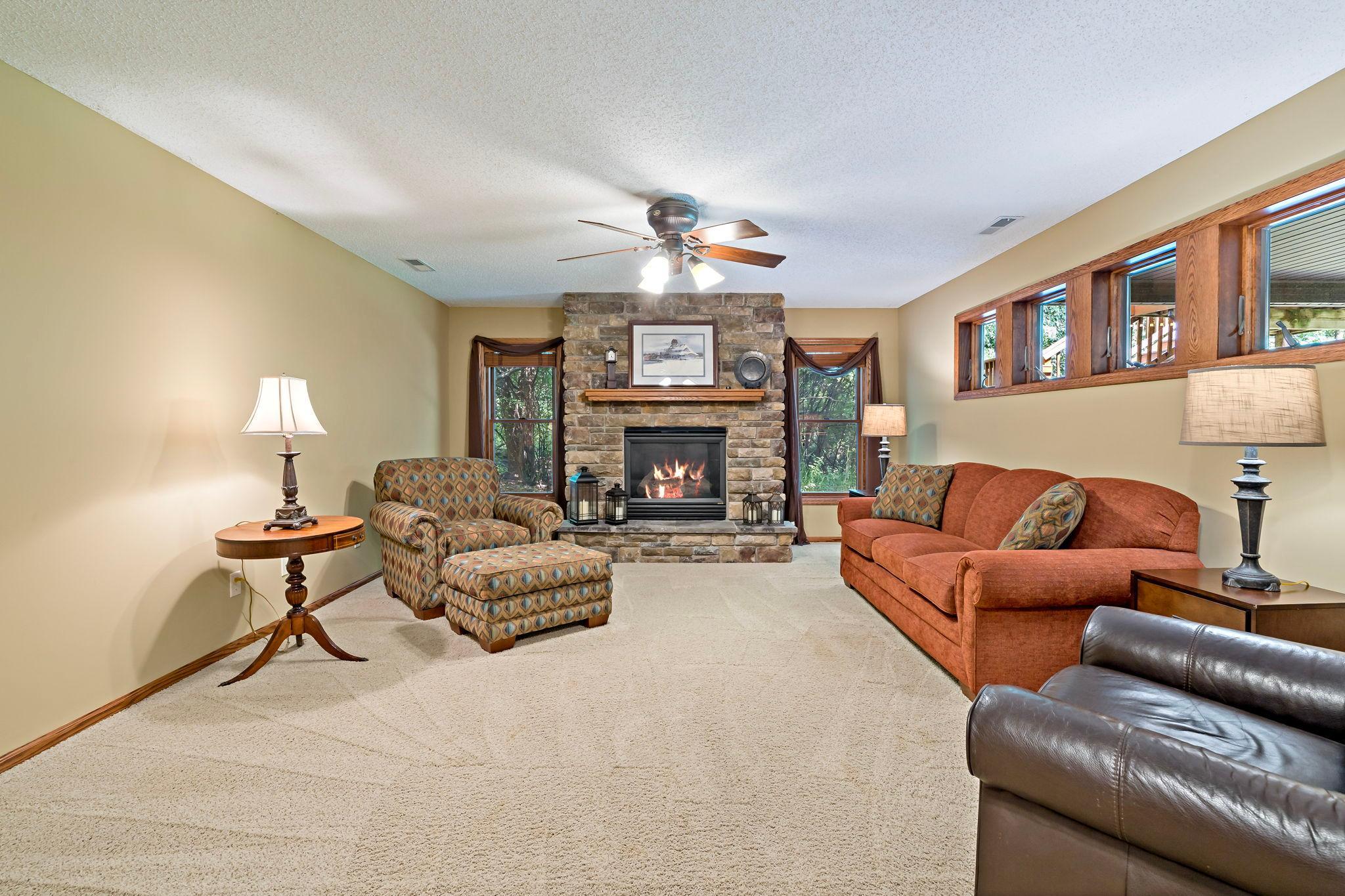 View of Residential at 1371 Holly Avenue, Oakdale MN 55128, Oakdale (24 of 42) - Mike Wilen | Minnesota Team Real Estate