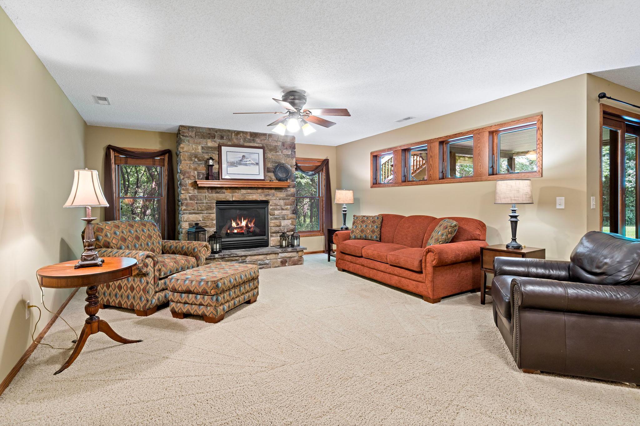 View of Residential at 1371 Holly Avenue, Oakdale MN 55128, Oakdale (25 of 42) - Mike Wilen | Minnesota Team Real Estate
