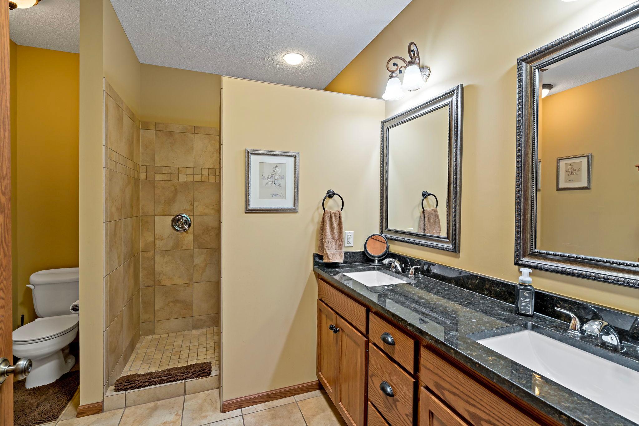 View of Residential at 1371 Holly Avenue, Oakdale MN 55128, Oakdale (17 of 42) - Mike Wilen | Minnesota Team Real Estate