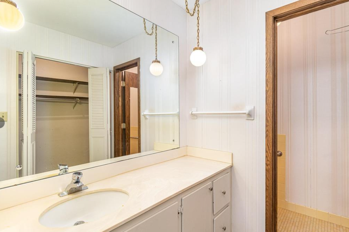 View of Residential at 3200 Virginia Avenue #104, Saint Louis Park MN 55426, Saint Louis Park (18 of 32) - Mike Wilen | Minnesota Team Real Estate