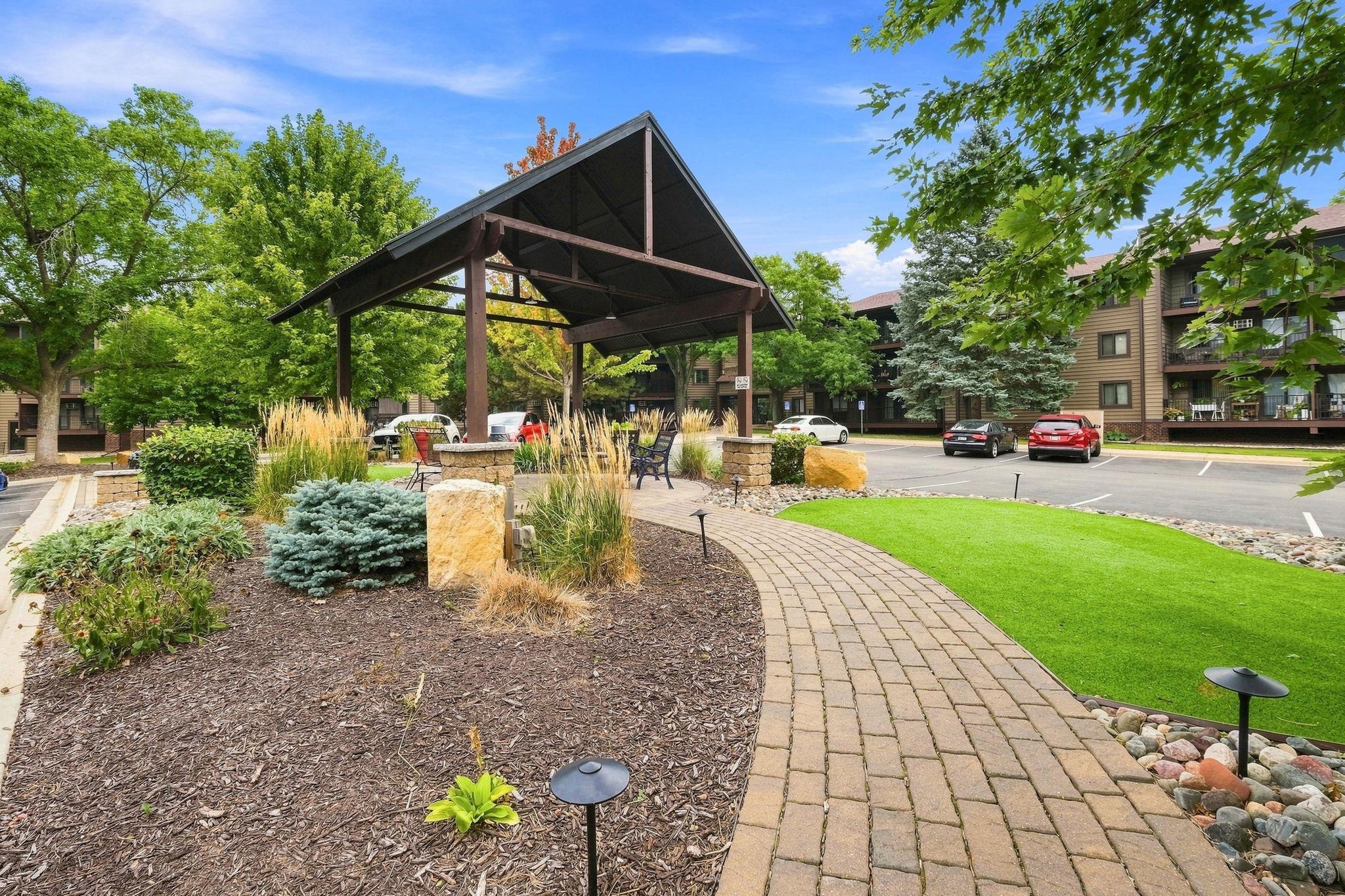 View of Residential at 7601 101st Street #114, Bloomington MN 55438, Bloomington (15 of 28) - Mike Wilen | Minnesota Team Real Estate