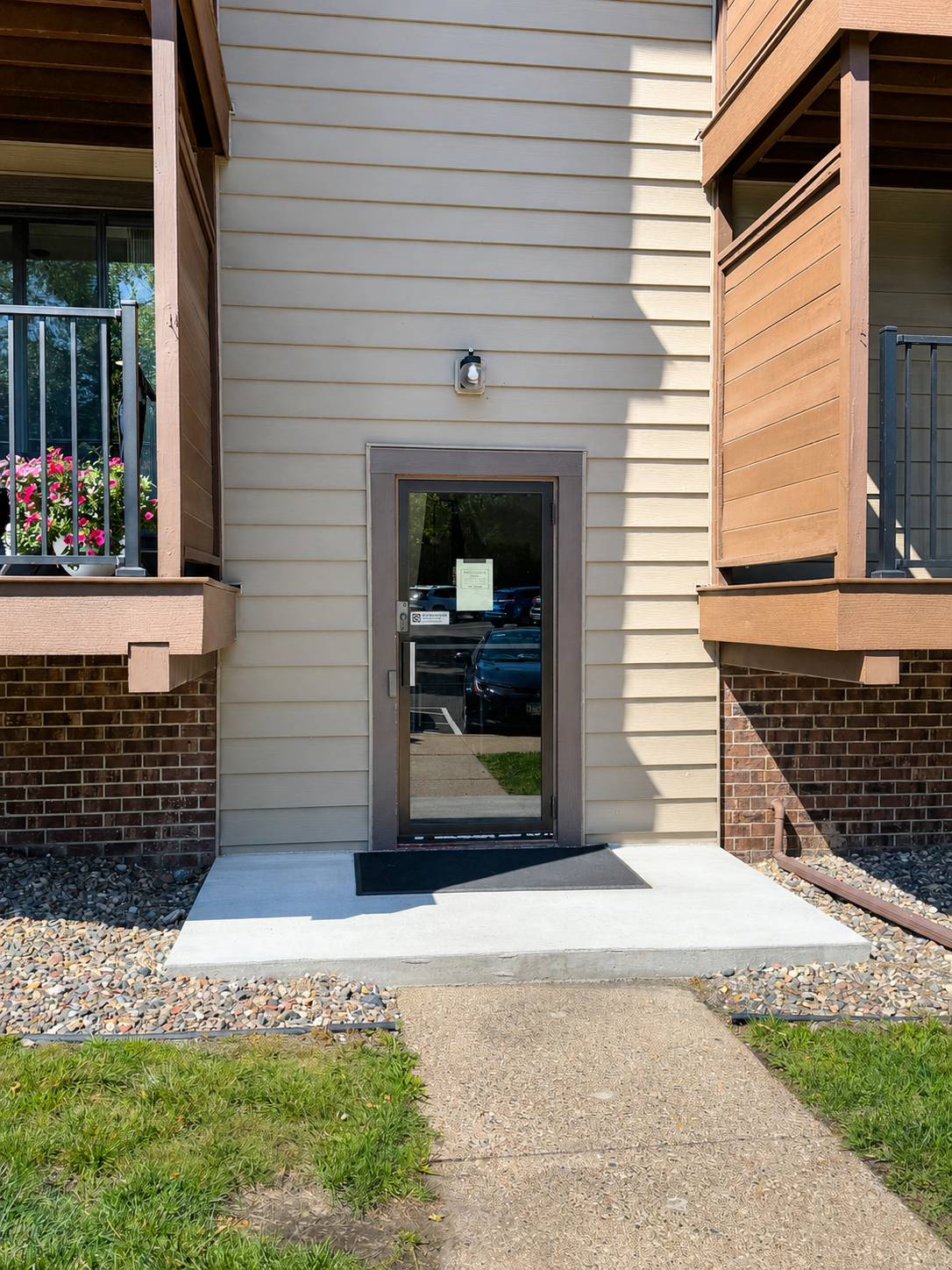 View of Residential at 7601 101st Street #114, Bloomington MN 55438, Bloomington (23 of 28) - Mike Wilen | Minnesota Team Real Estate
