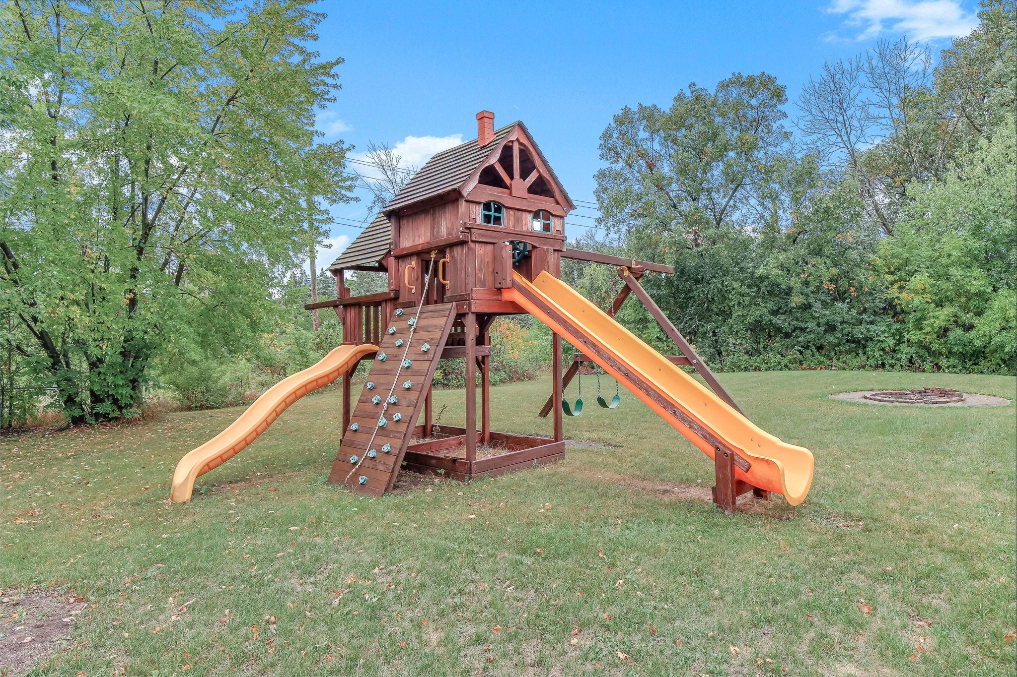 View of Residential at 13949 Gauntlet Court, Apple Valley MN 55124, Apple Valley (45 of 48) - Mike Wilen | Minnesota Team Real Estate