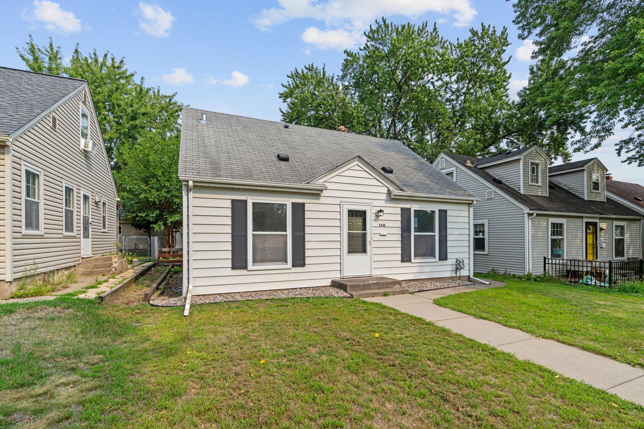View of Residential at 5449 30th Avenue, Minneapolis MN 55417, Minneapolis (38 of 47) - Mike Wilen | Minnesota Team Real Estate