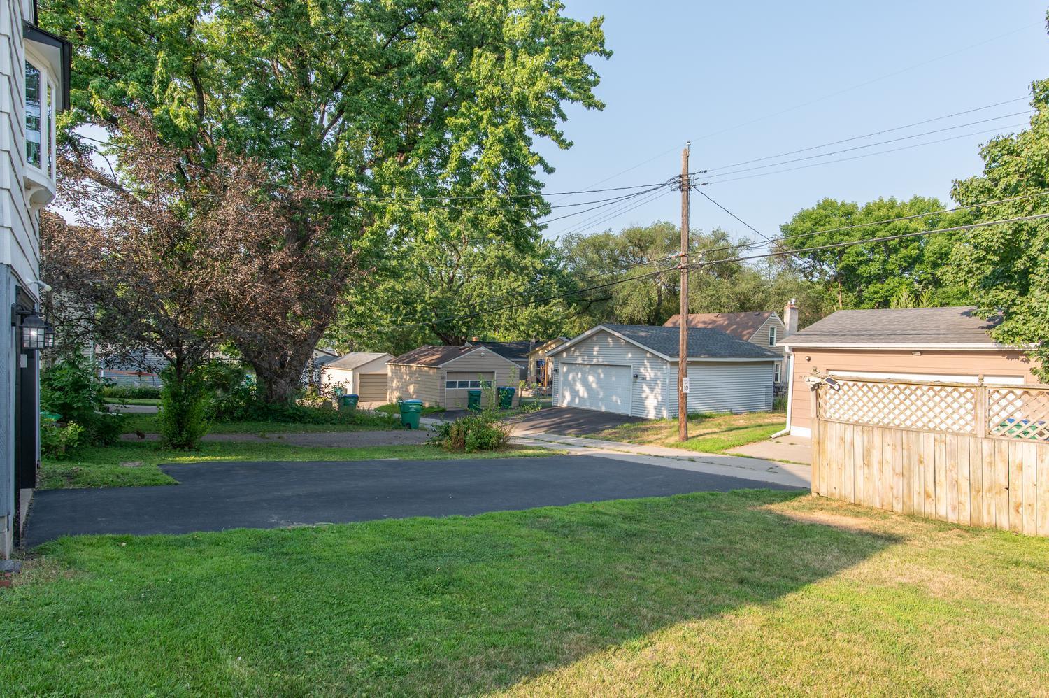 View of Residential at 2821 Edgewood Avenue, Saint Louis Park MN 55426, Saint Louis Park (31 of 32) - Mike Wilen | Minnesota Team Real Estate