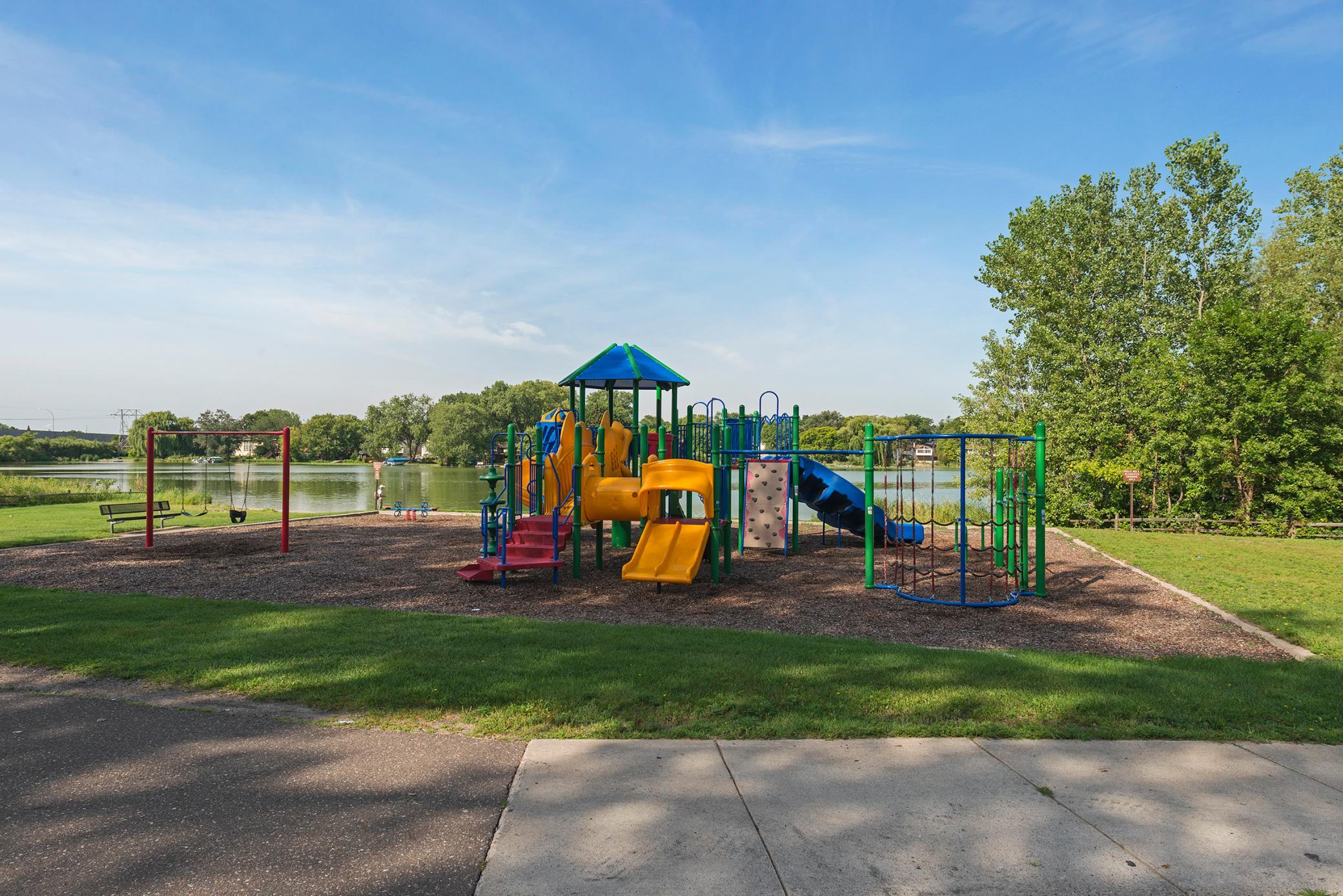 View of Residential at 5737 Northport Drive, Brooklyn Center MN 55429, Brooklyn Center (39 of 50) - Mike Wilen | Minnesota Team Real Estate